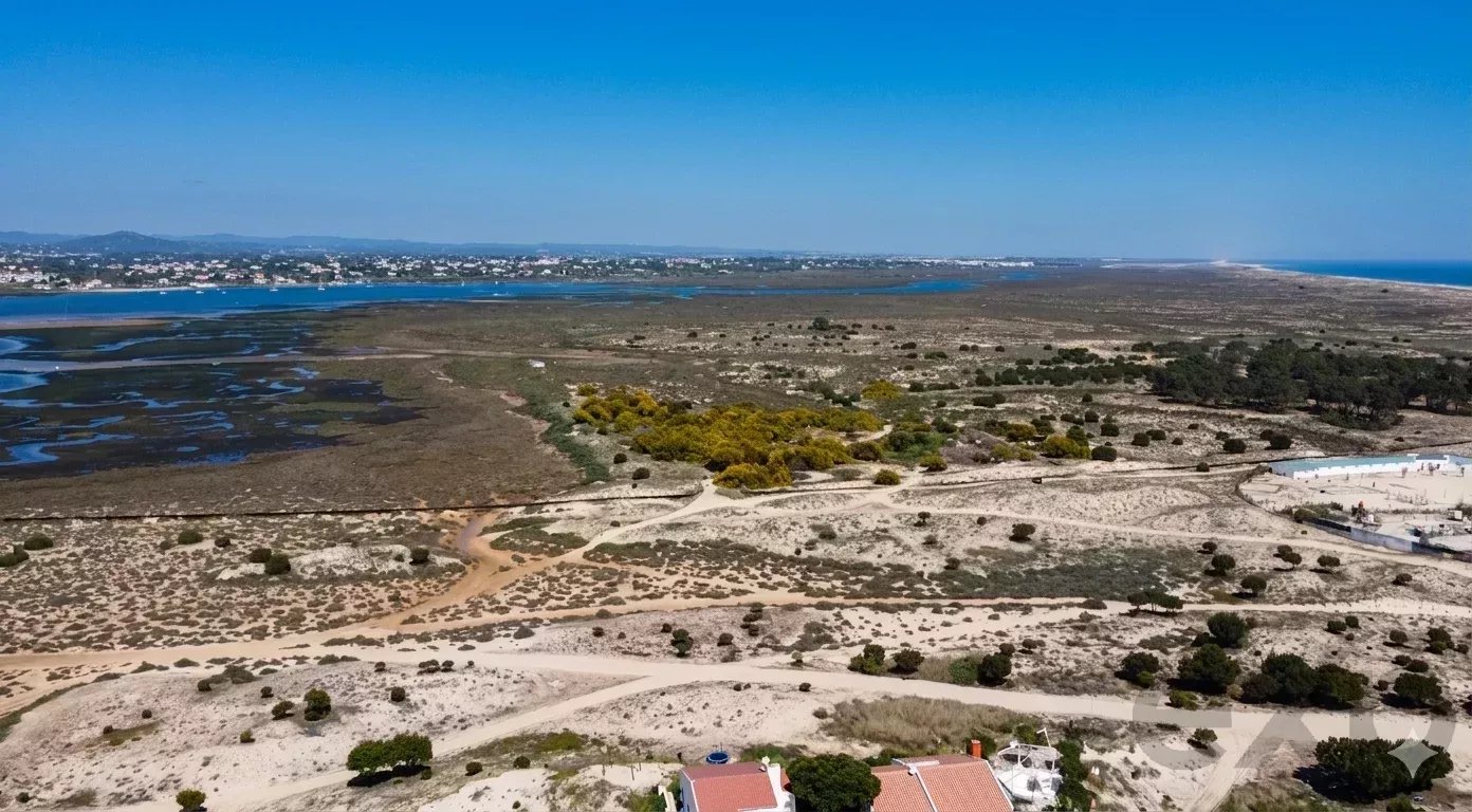 3-Bedroom House on Armona Island, Algarve | Near the Beach | Excellent Location 8700-282 image 16