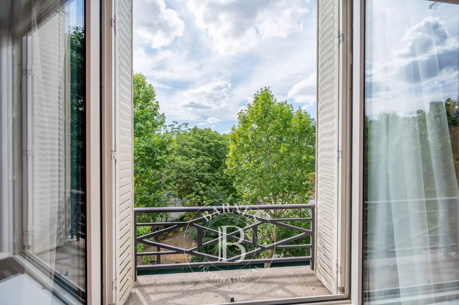 Appartement Neuilly-sur-Seine  -  ref 87153804 (picture 2)