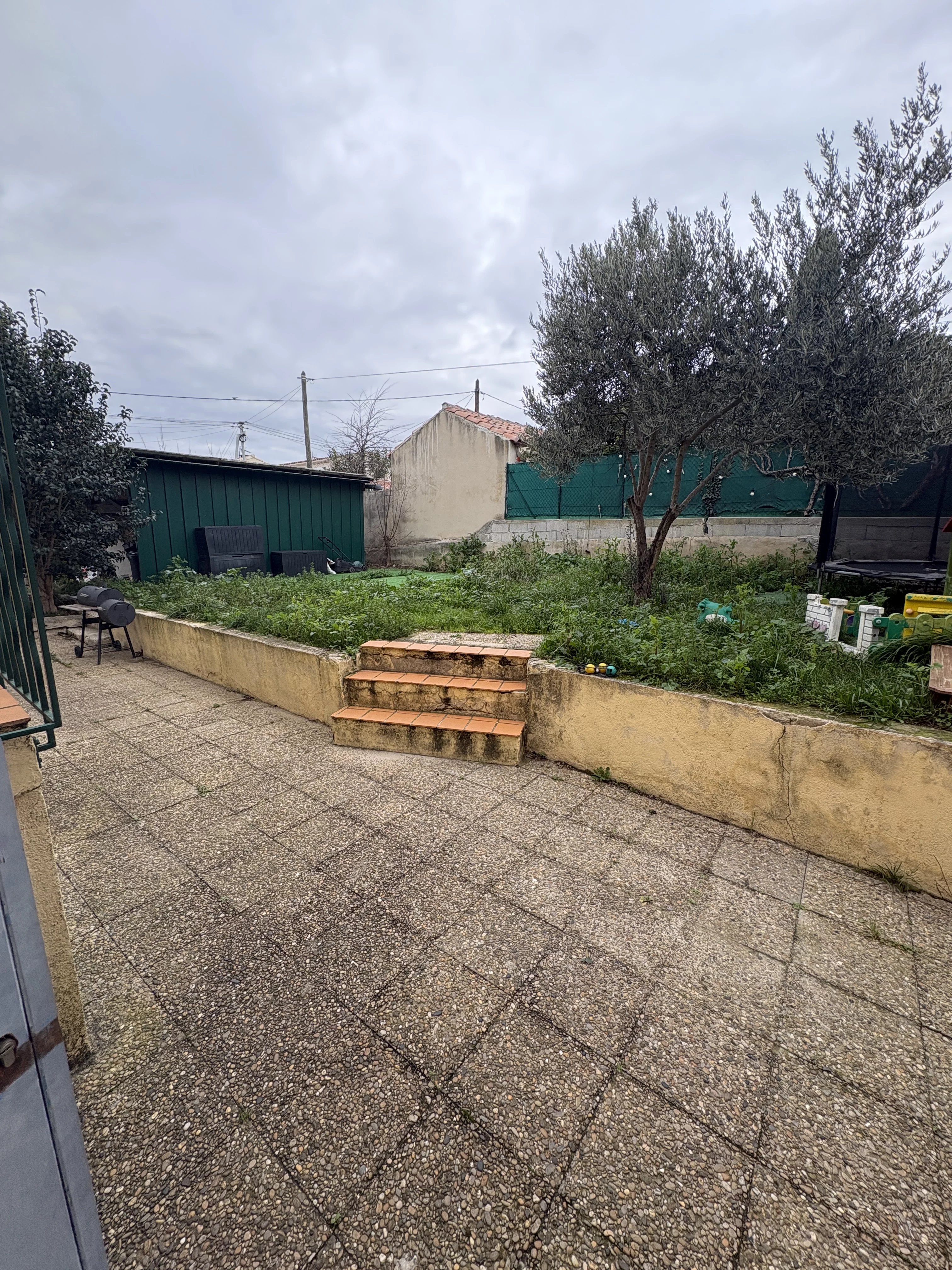 ALLAUCH – Maison de caractère 131 m² – Terrain 481 m² – Jardin – 6 chambres – Fort potentiel