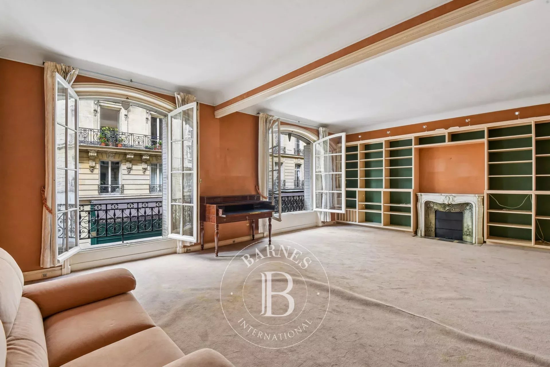 Apartment Paris 75007  -  ref 86990124 (picture 1)