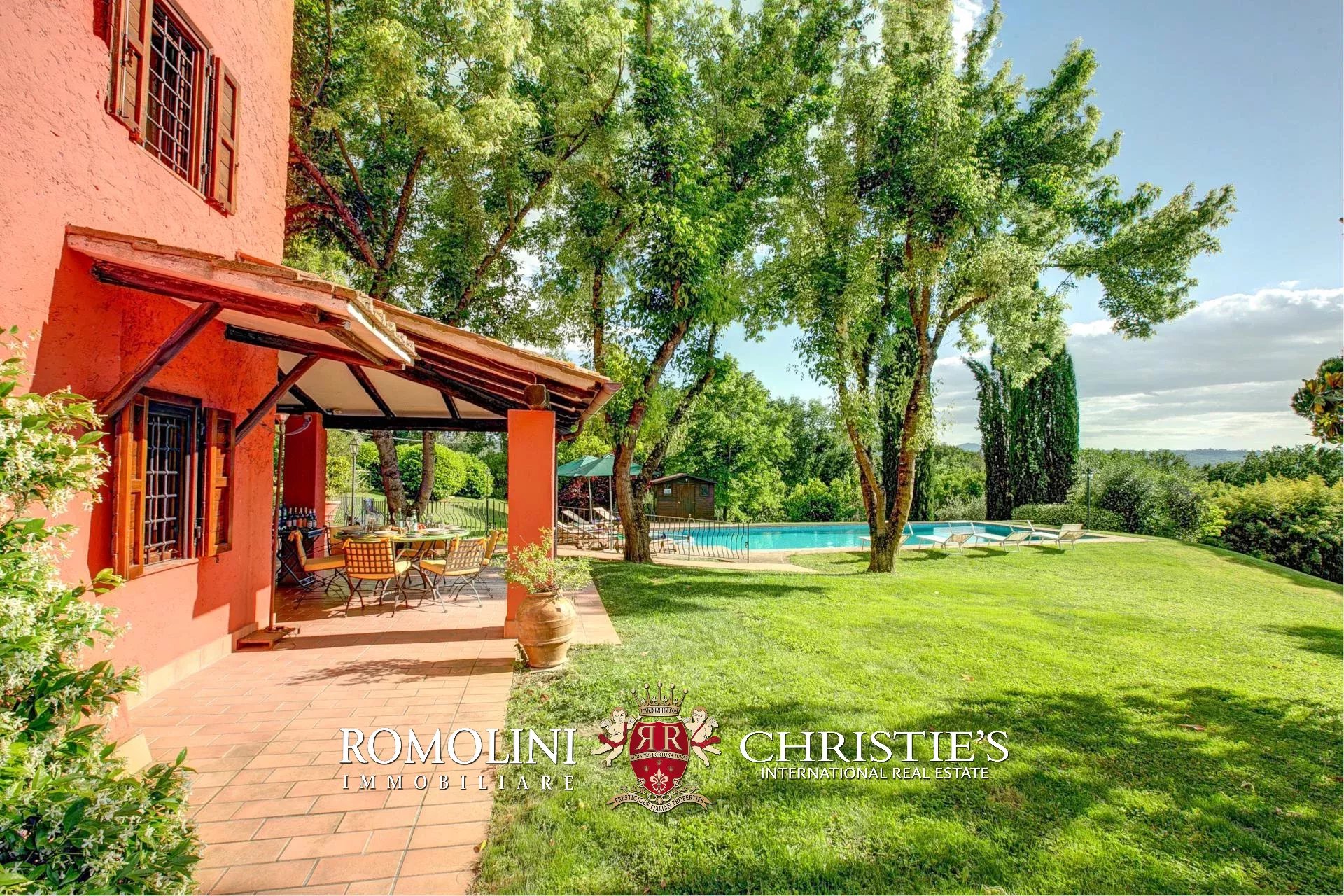 5 Bedroom Villa/Townhouse's Image 14
