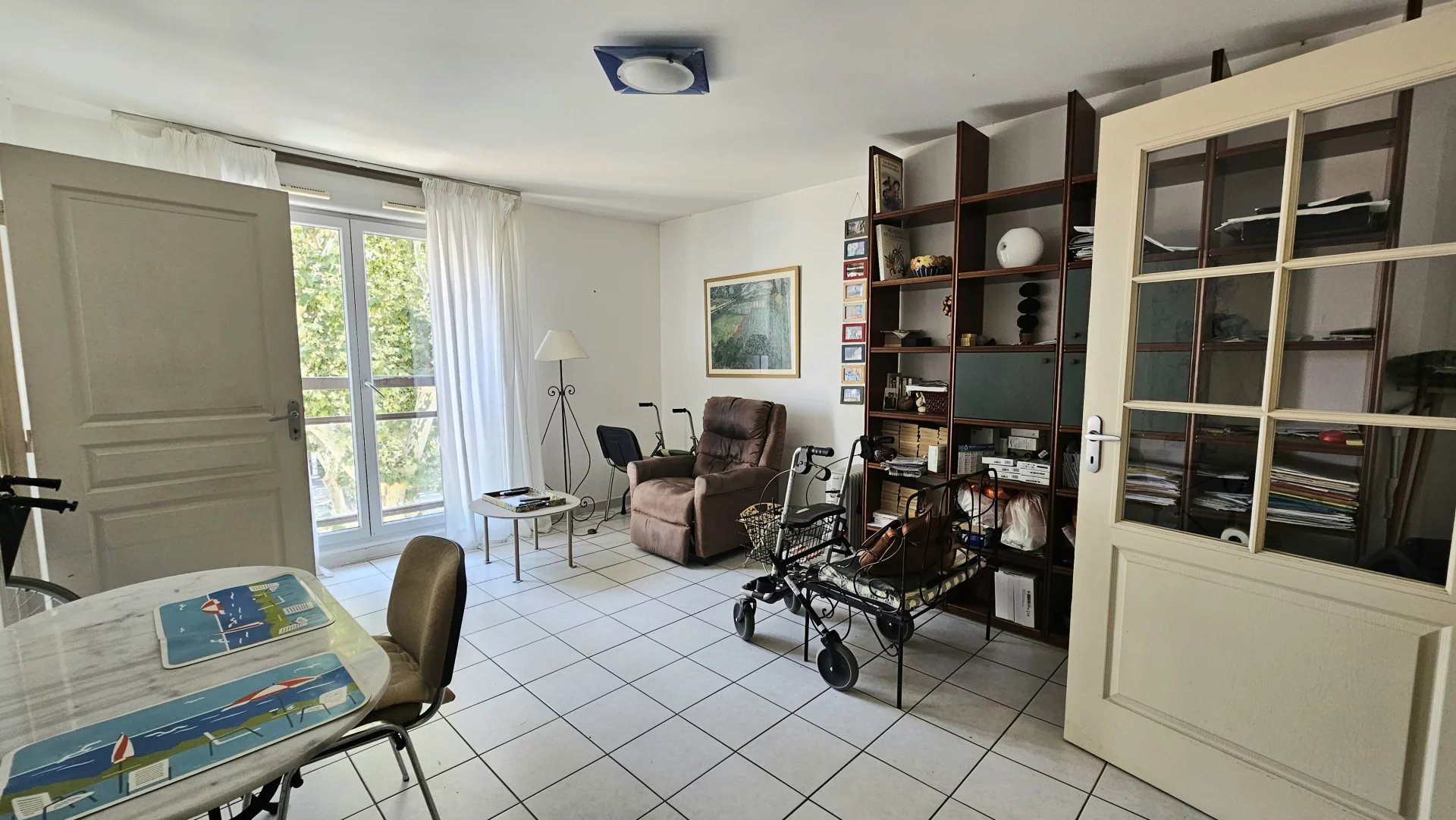 APPARTEMENT DE TYPE 2 dans Résidence CV