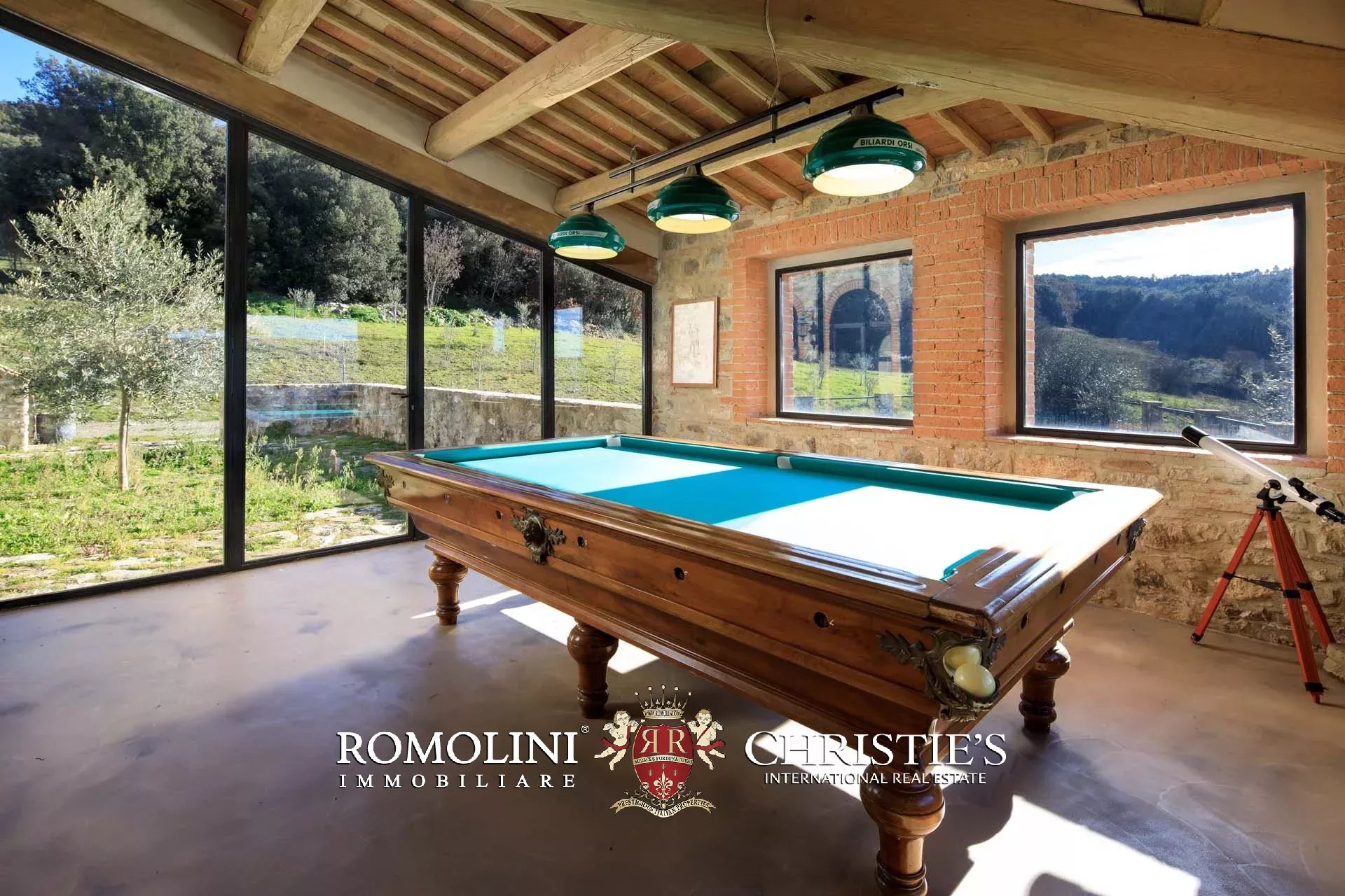 7 Bedroom Villa/Townhouse's Image 12