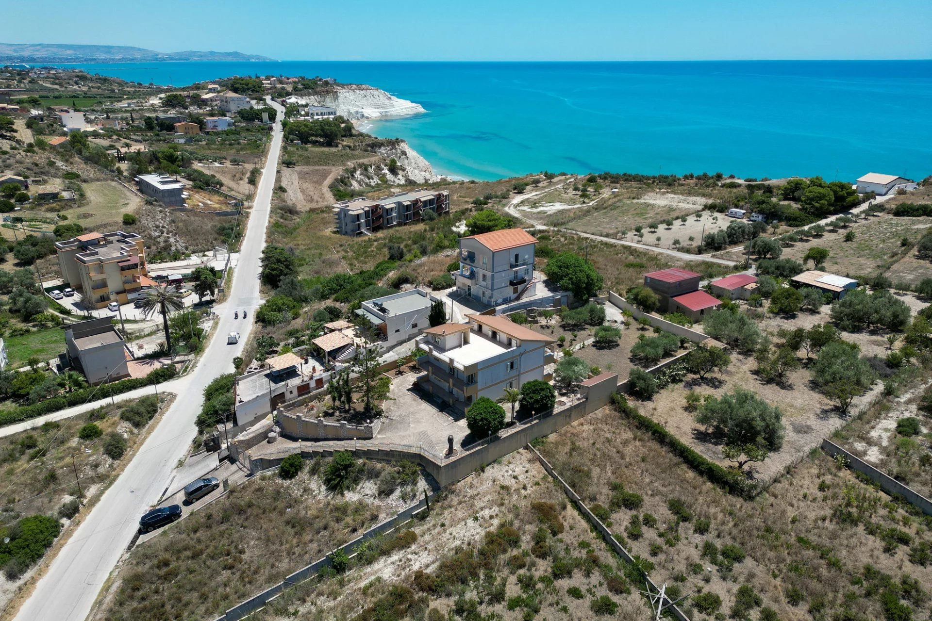 Villa in Realmonte - view 1