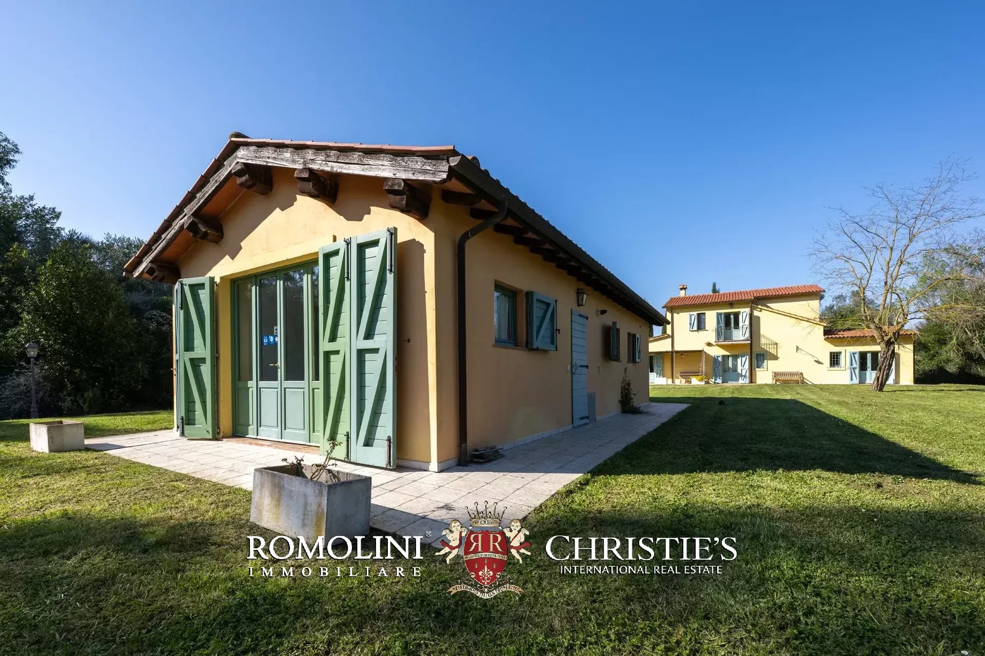 6 Bedroom Villa/Townhouse's Image 10