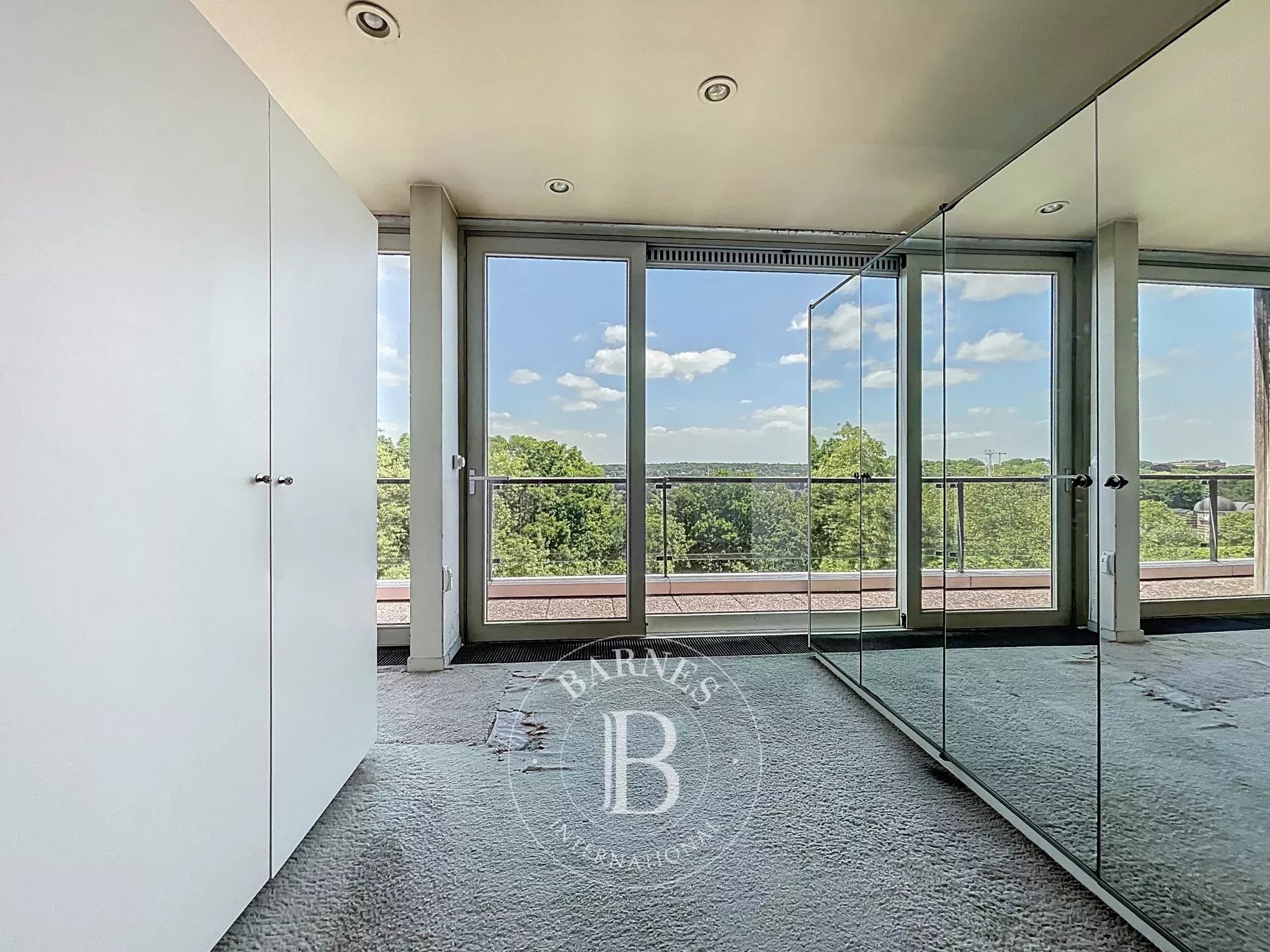 Uccle- Observatoire- Appartement lumineux à rénover