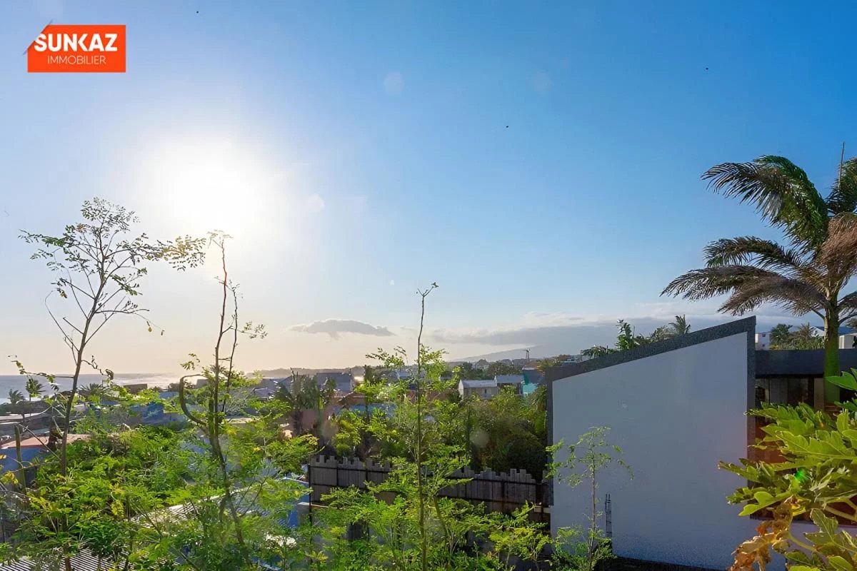Le charme de Terre Sainte à 200m du lagon - Maison de ville à réinventer