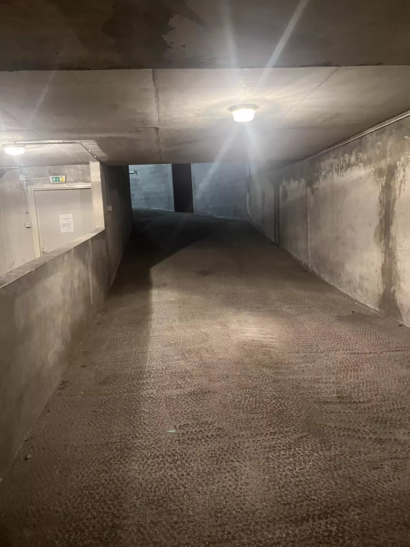 À Vendre – Stationnement sécurisé - Vauban - Photo 3