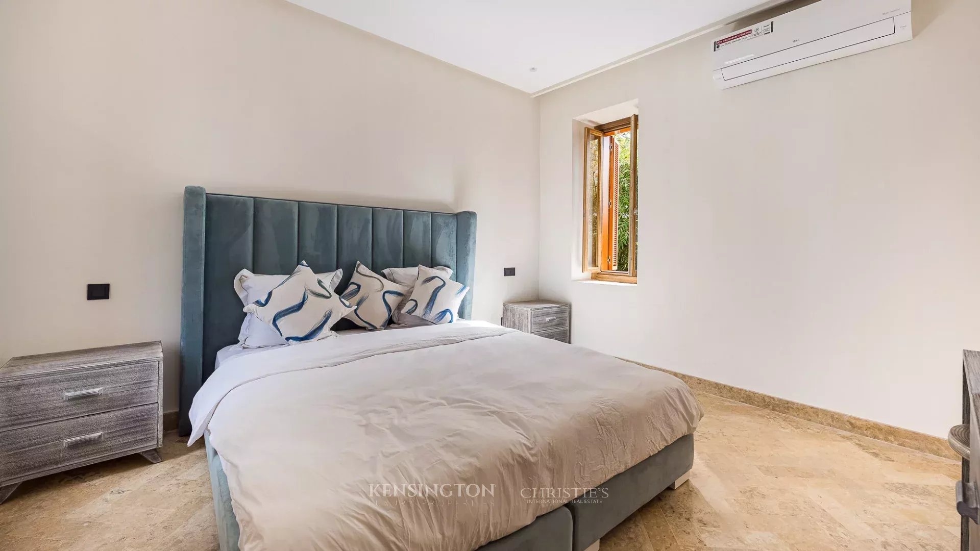 6 Bedroom Villa/Townhouse's Image 19