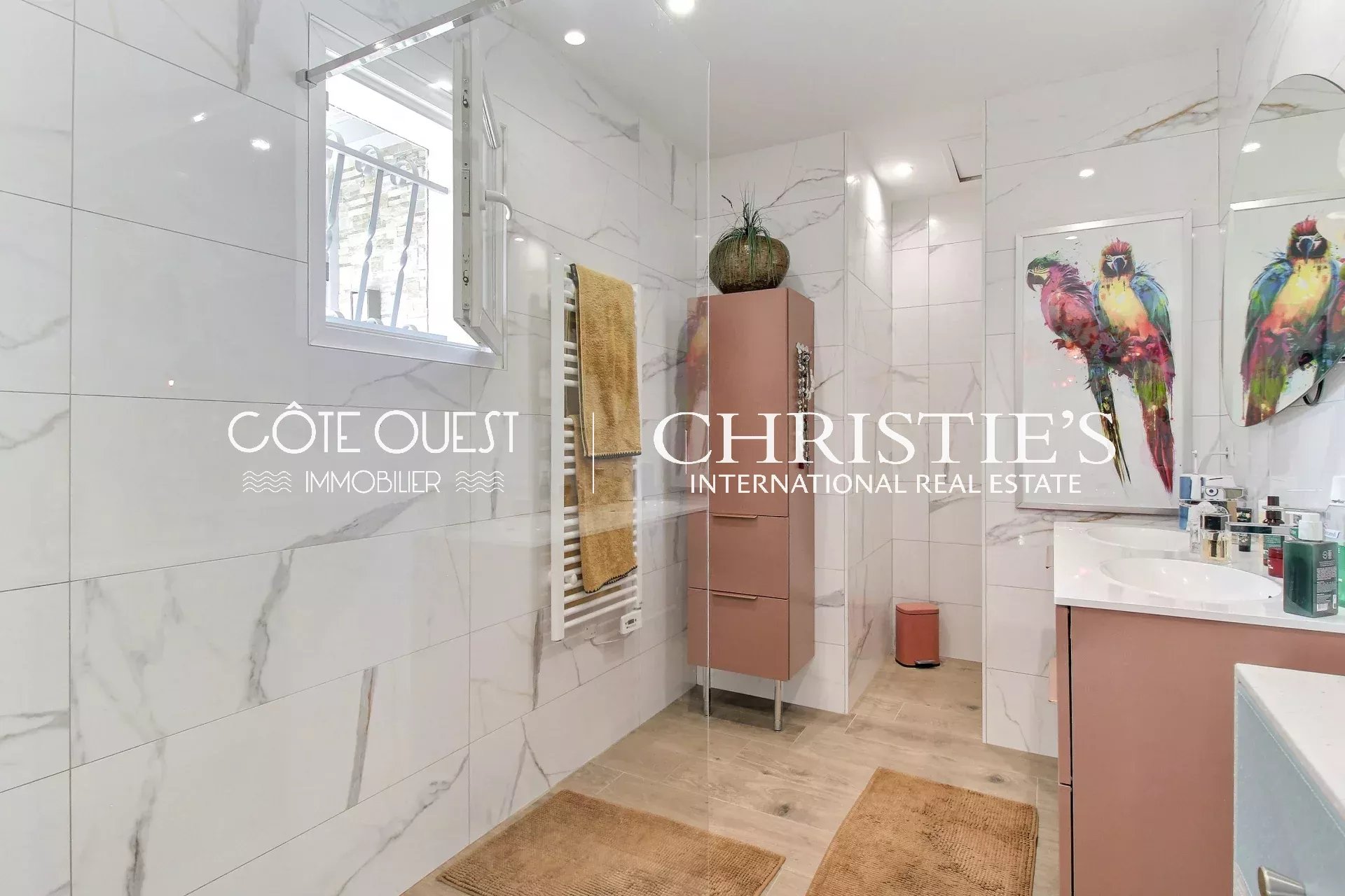2 Bedroom Villa/Townhouse's Image 8