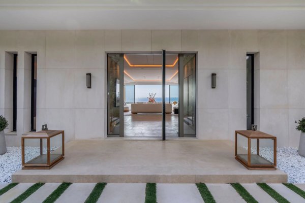Villa Pearl - Contemporary Luxury in Cannes — photo 4