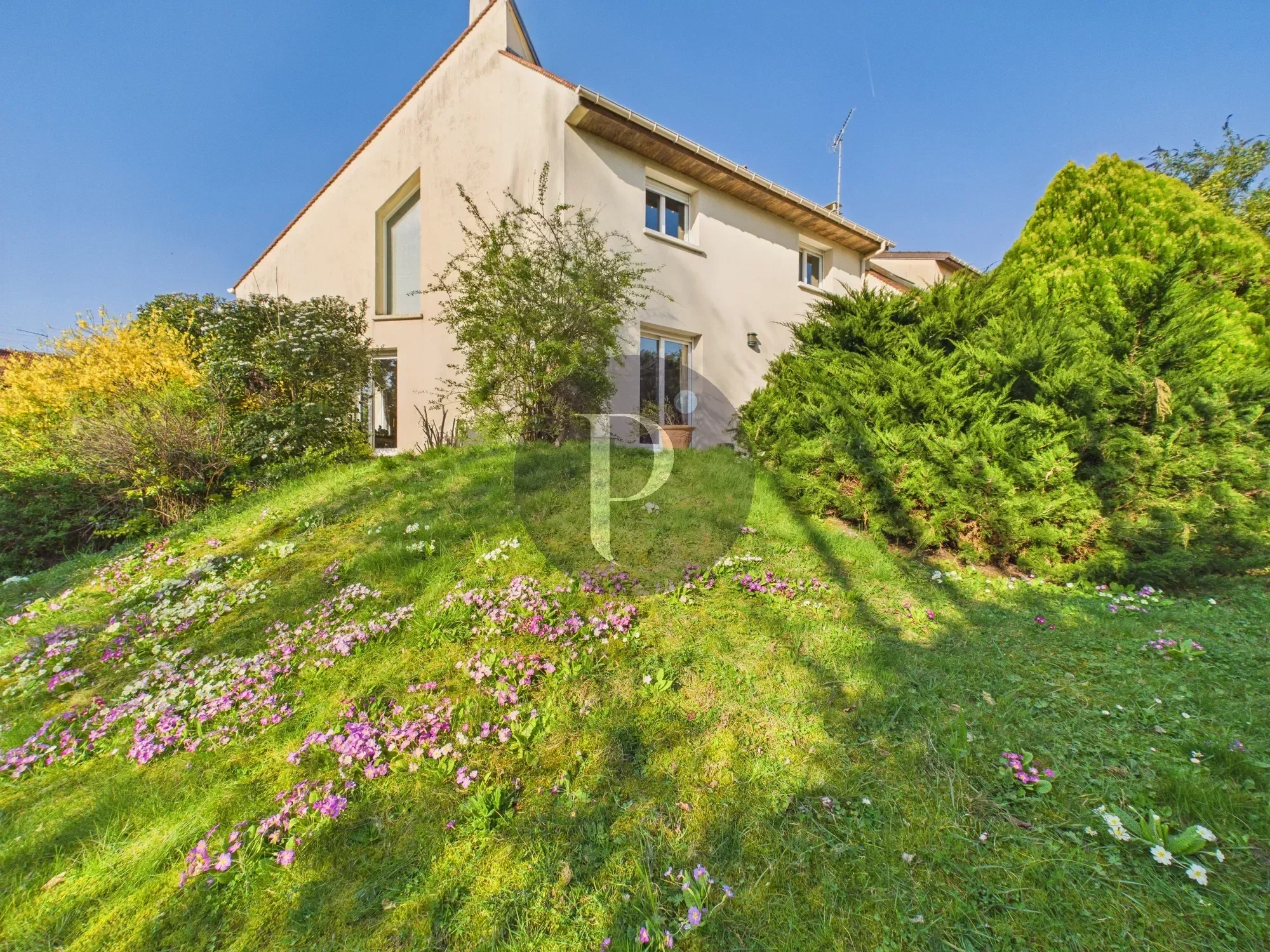 vente-maison-7-pieces-verrieres-le-buisson-86615579