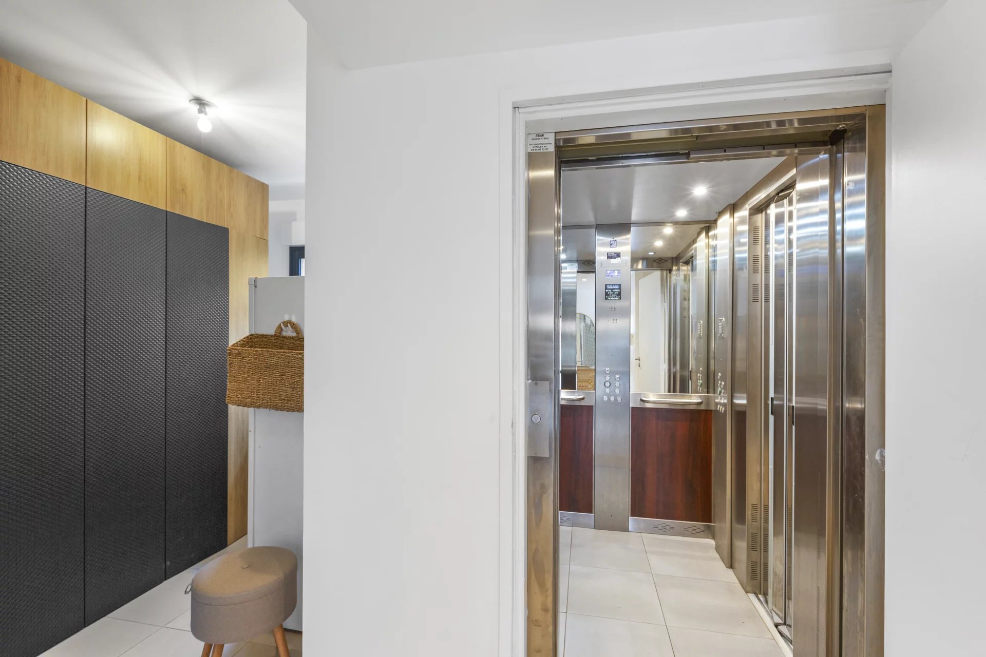 Bright penthouse with large terrace - Saint Aygulf