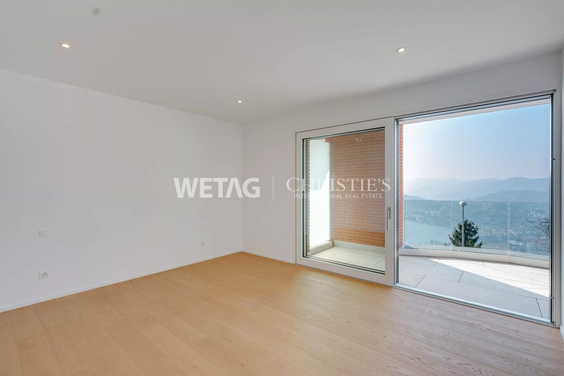 4 Bedroom Villa/Townhouse's Image 4