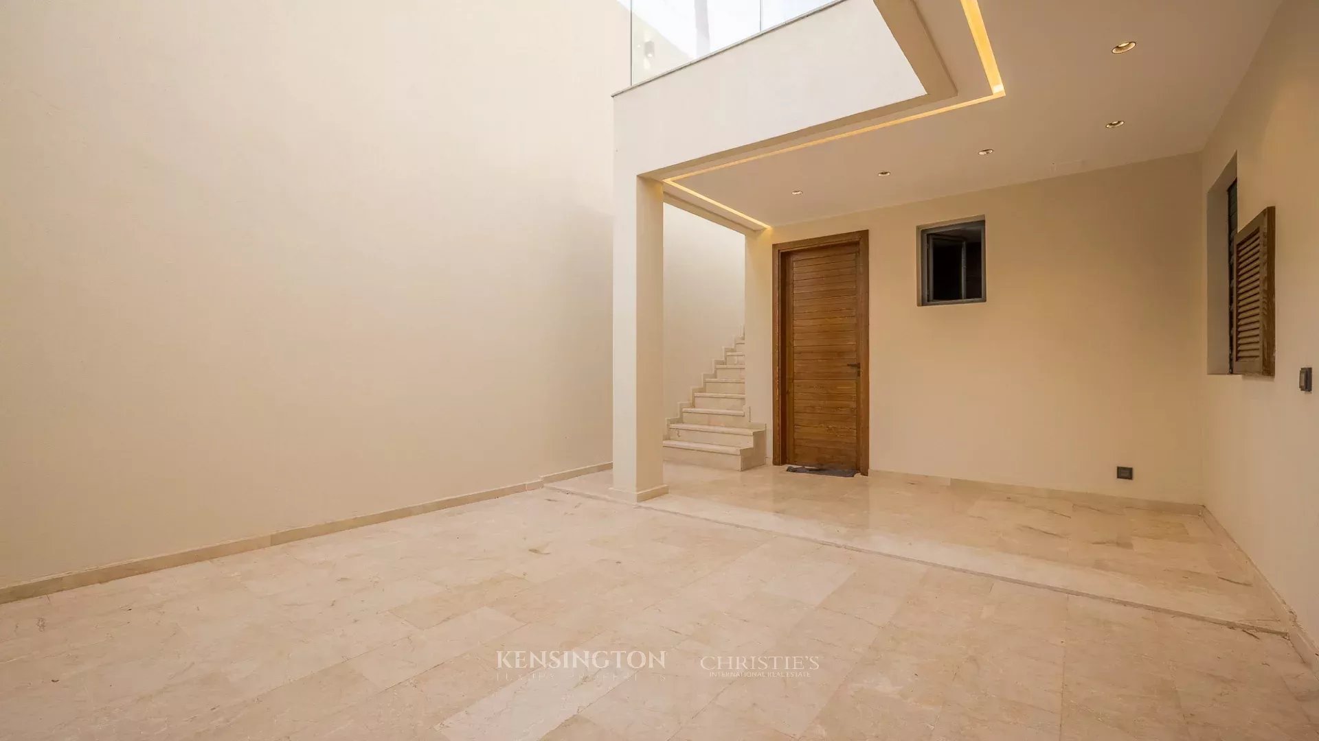 5 Bedroom Villa/Townhouse's Image 34