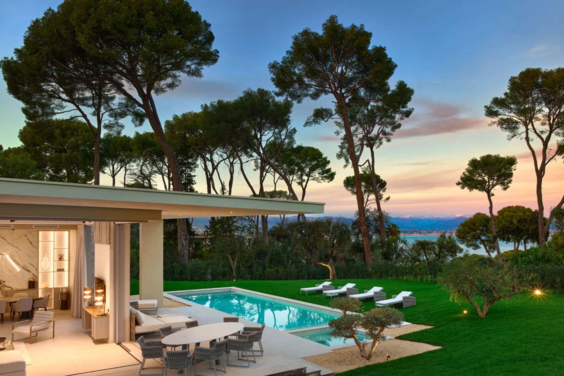 À vendre villa moderne nouvellement construite cap d'antibes