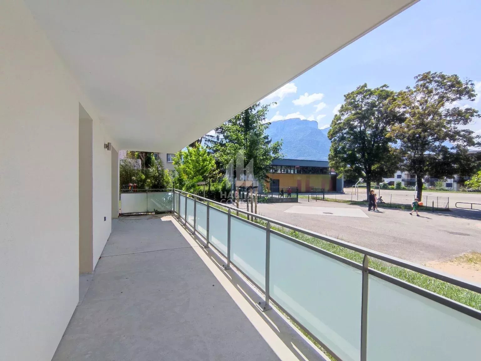 APPARTEMENT TYPE 3 AVEC TERRASSE