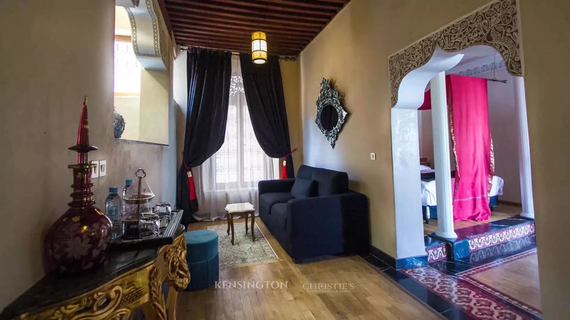 10 Bedroom Villa/Townhouse's Image 10
