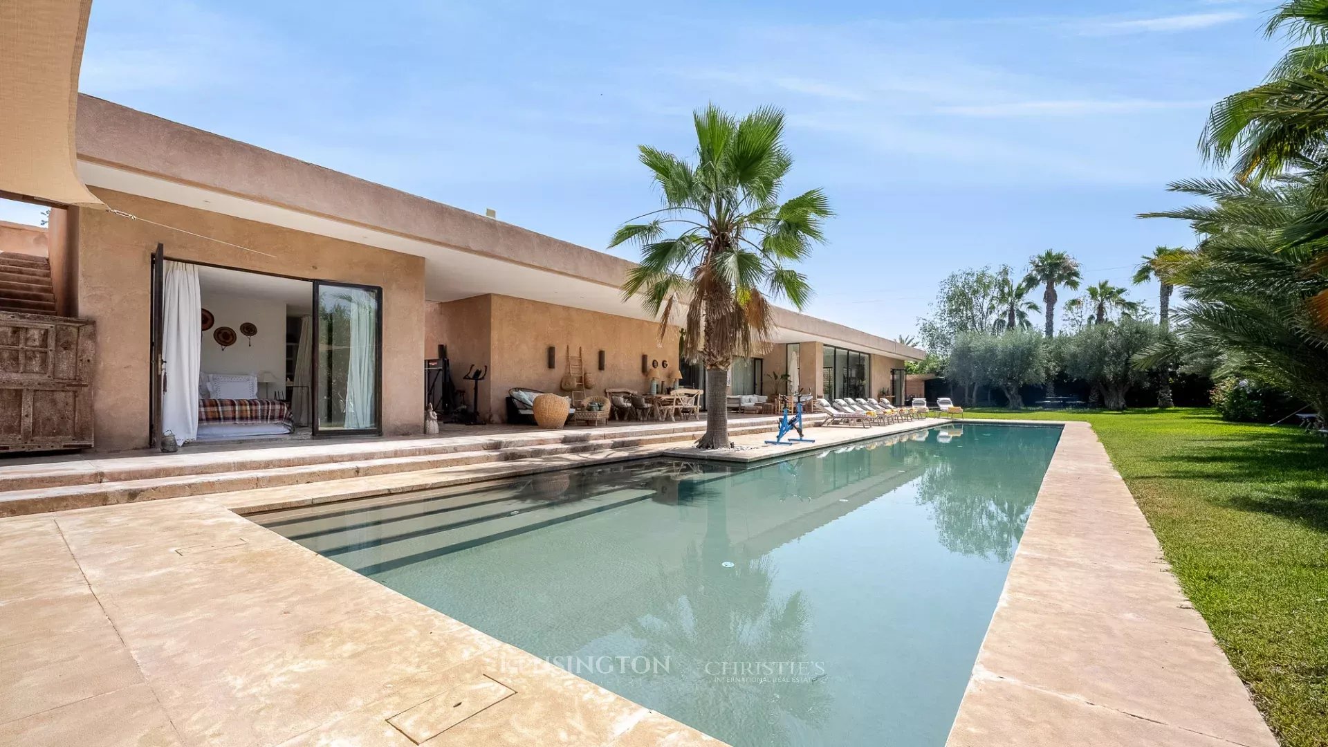 6 Bedroom Villa/Townhouse's Image 5