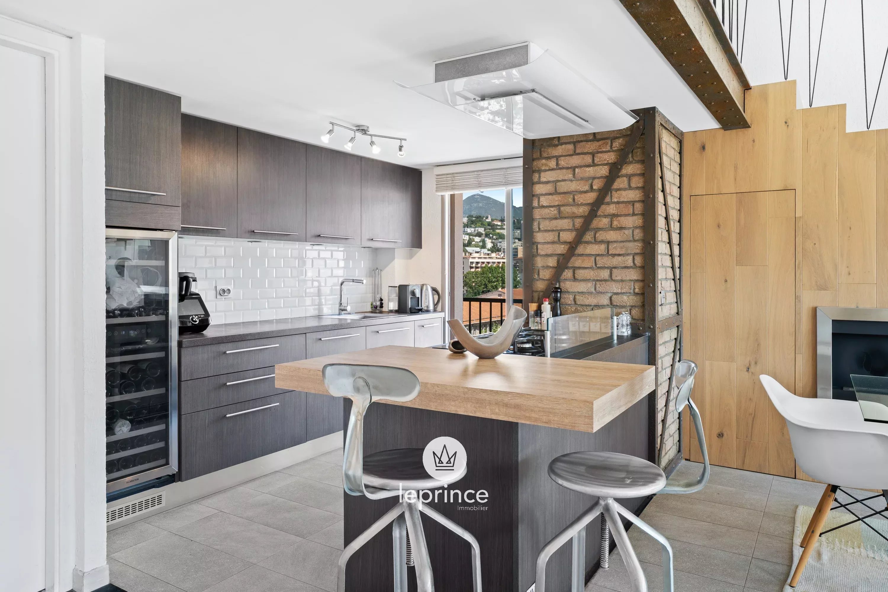 Nice Saint-Roch: 2-Bedroom Apartment – Terrace – Garage & Cellar