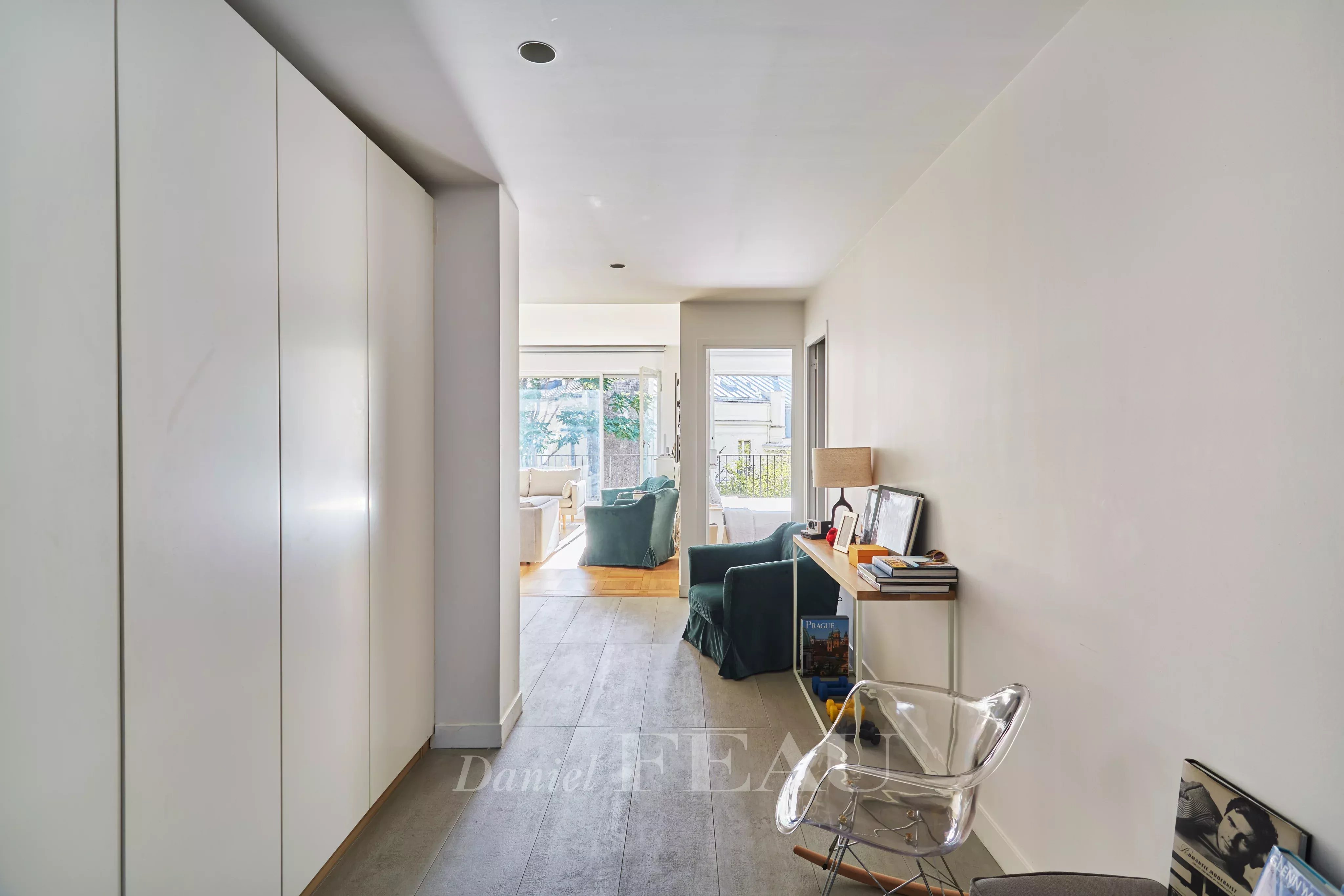 Sale Apartment Paris 16th