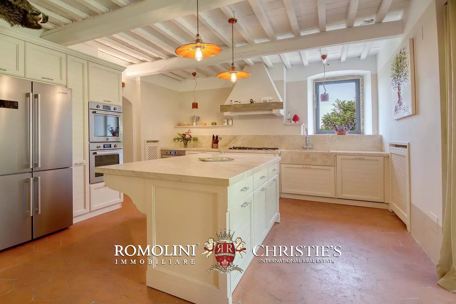 6 Bedroom Villa/Townhouse's Image 18