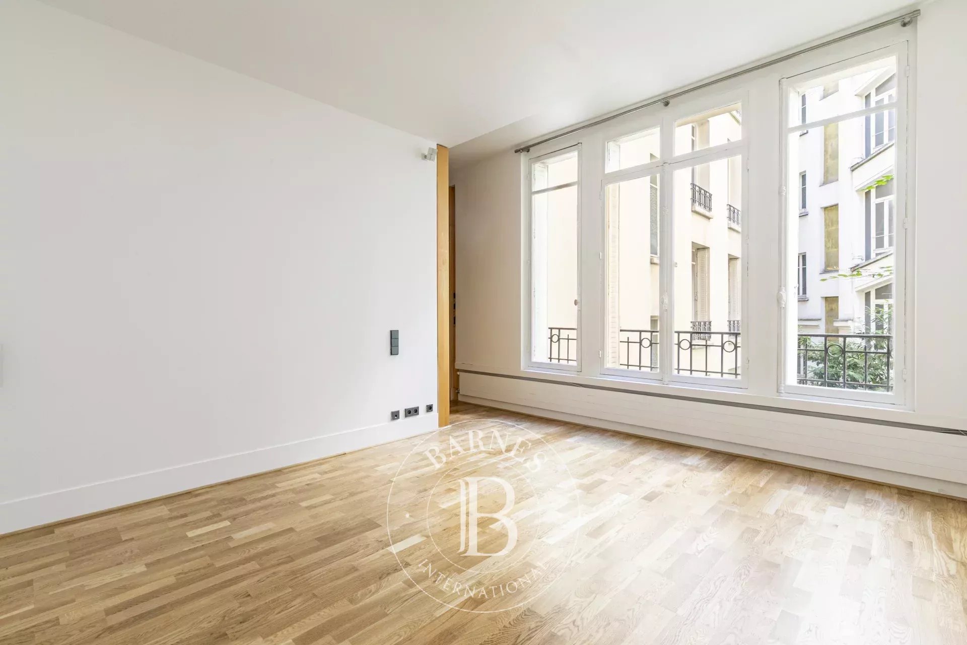 Daire Paris 6ème - picture 12