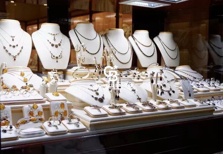 CARRE D'OR / MURS ET FONDS DE COMMERCE / TOUS COMMERCES