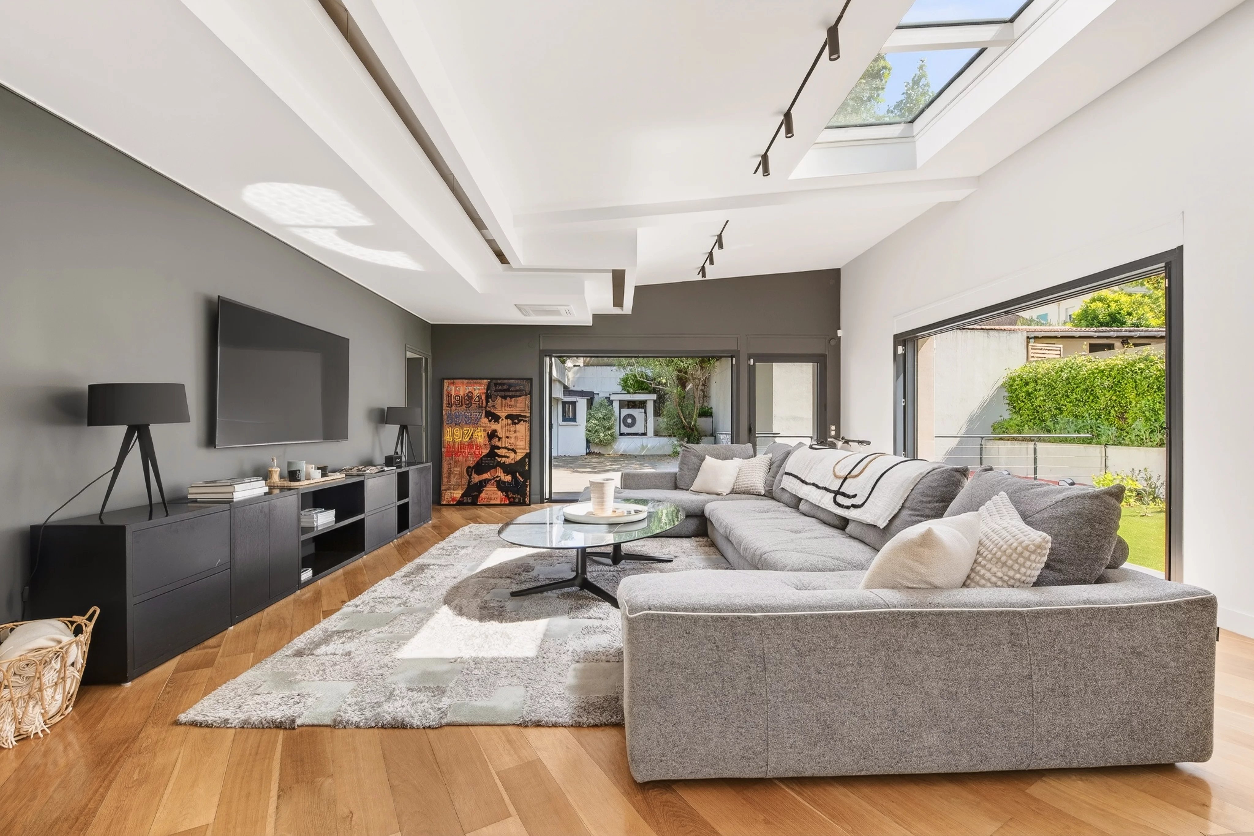 Rueil Malmaison House with indoor swimming pool and terraces