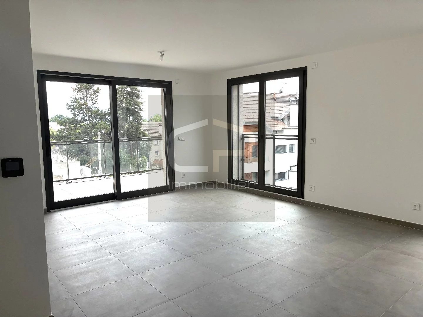 À vendre : Appartement T4 haut de gamme à Annecy-le-Vieux  89 m²  Terrasse  Garage double  Proche lac dAnnecy
