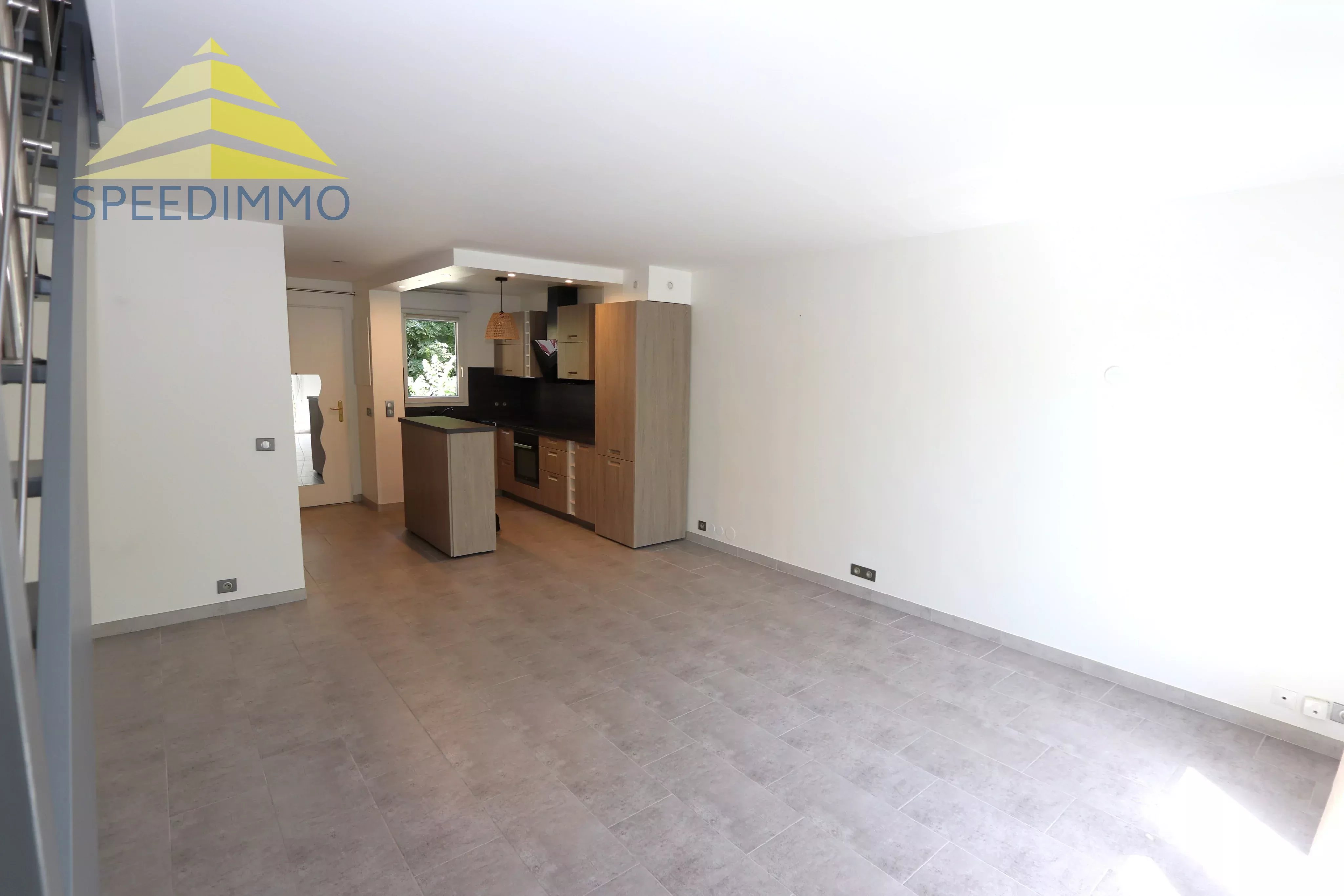 Location Duplex Mandres-les-Roses