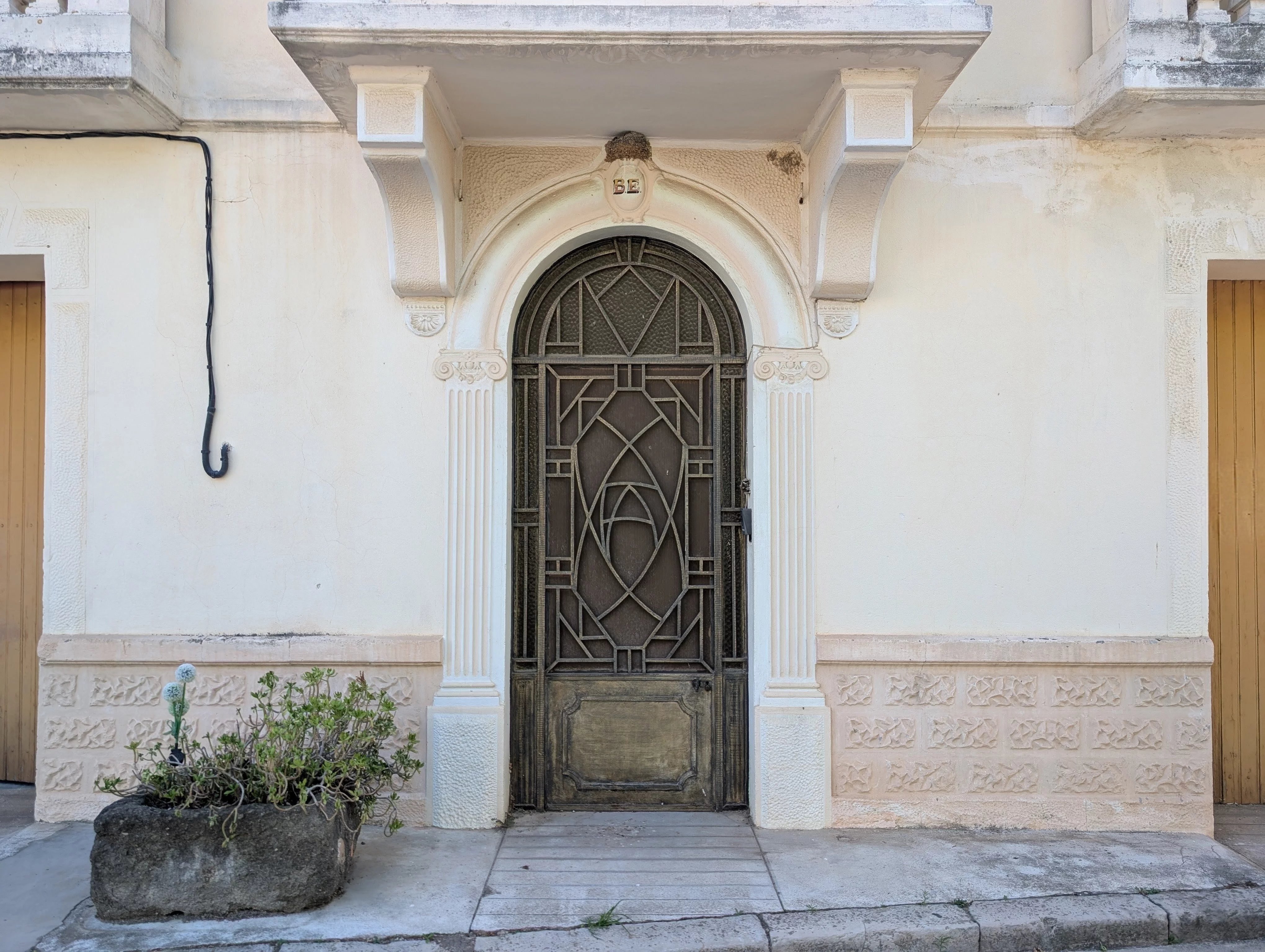 MAISON DE MAÎTRE AVEC APPARTEMENT INDÉPENDANT – 259 M²