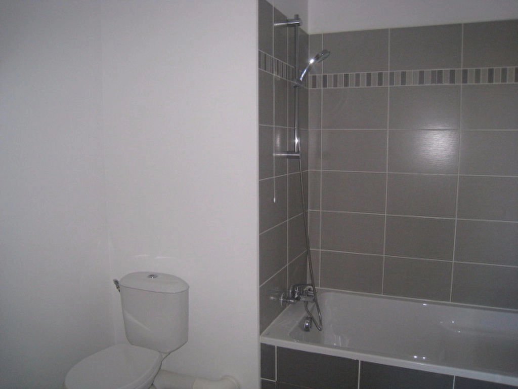 481581 Location Meyzieu