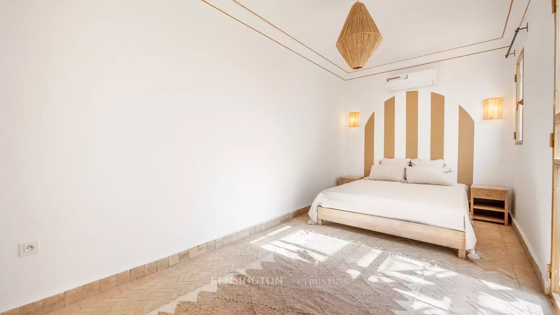 5 Bedroom Villa/Townhouse's Image 16