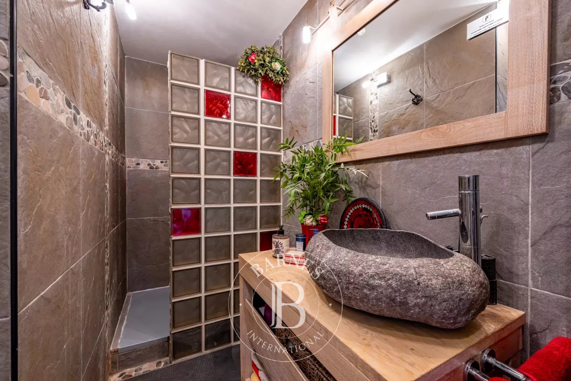 Daire Paris 4ème - picture 15