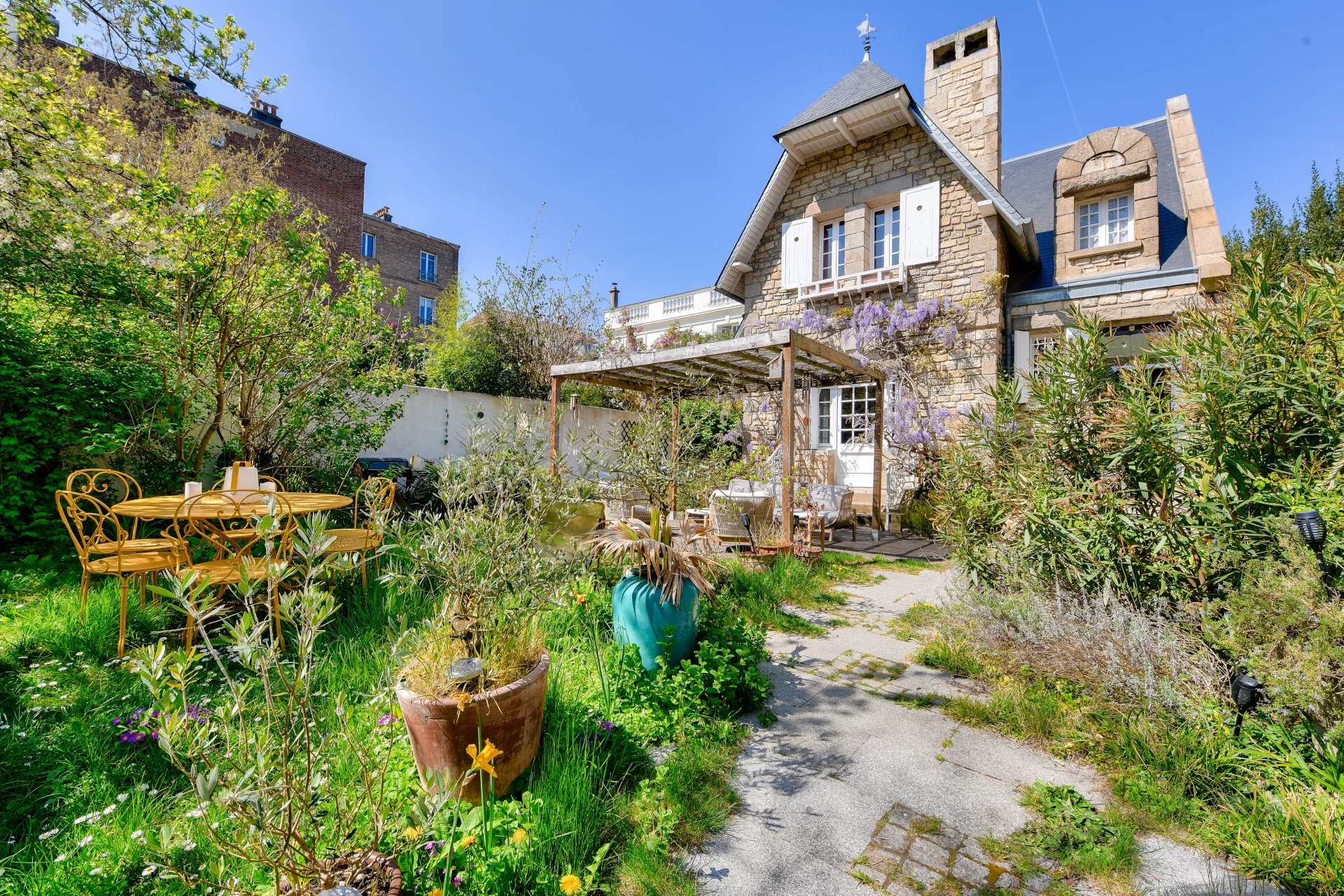 Superb house with sunny garden - Bellevue