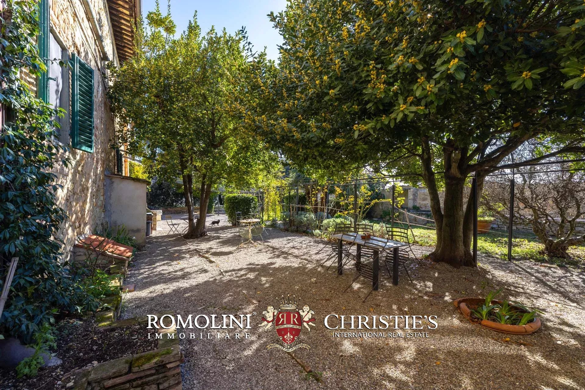 10 Bedroom Villa/Townhouse's Image 43