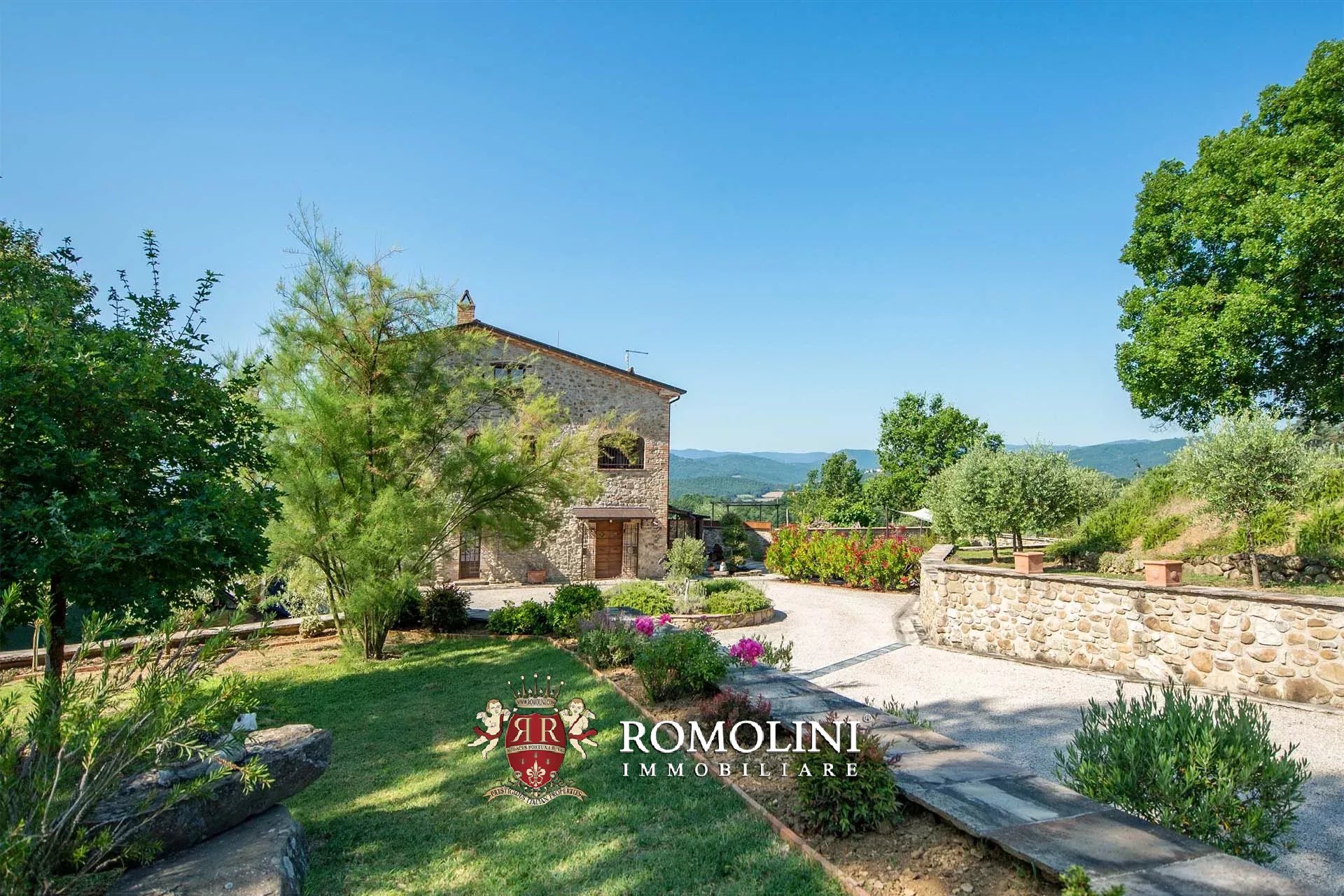 4 Bedroom Villa/Townhouse's Image 8
