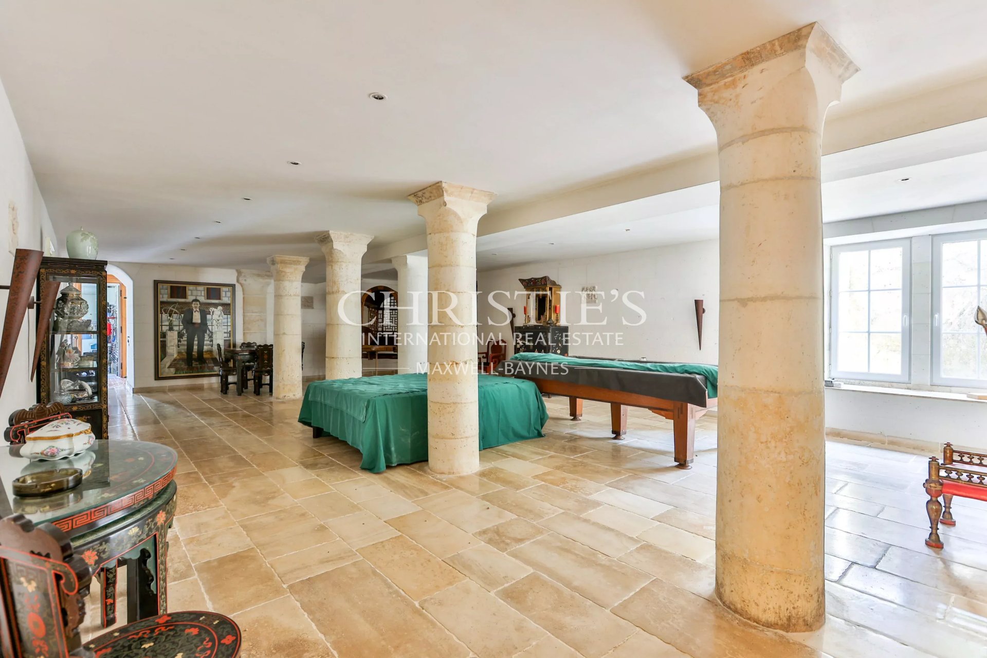 14 Bedroom Chateau's Image 37