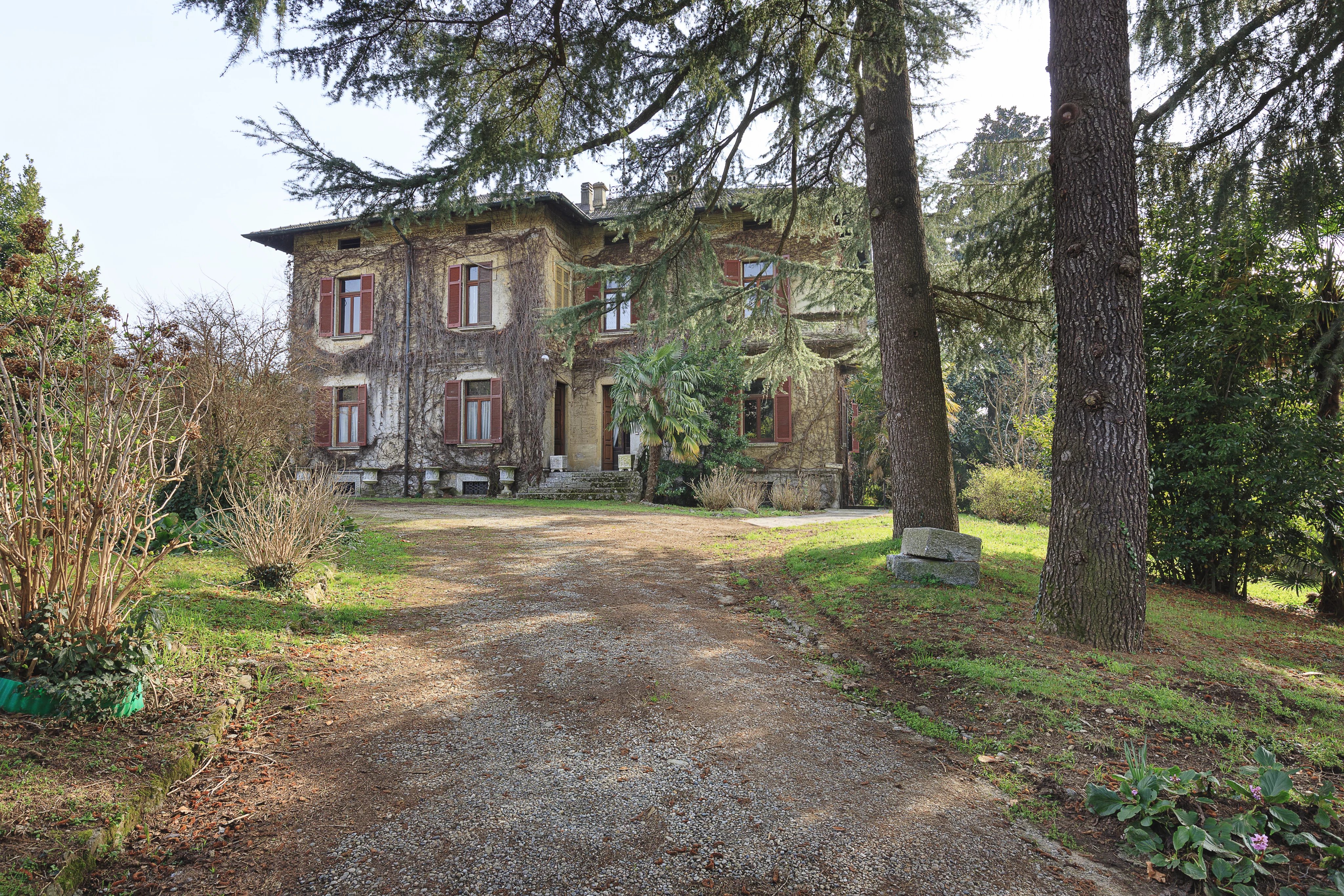 Exclusive Villa historique entourée d’un jardin privé luxuriant - picture 36 title=