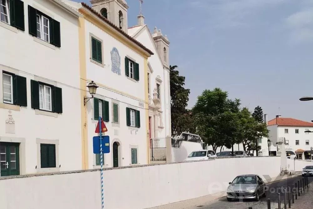 Buildings in the centre of Carnaxide - Investment - New price! 2790-062 image 8