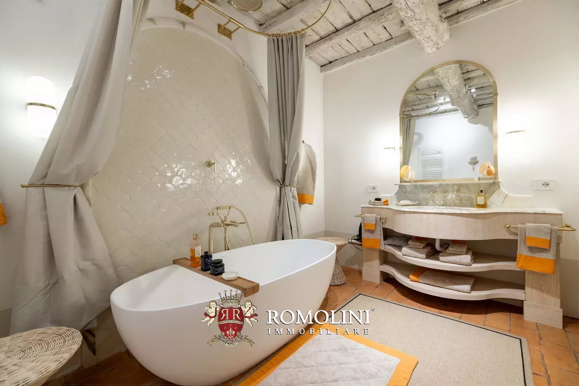 4 Bedroom Villa/Townhouse's Image 36