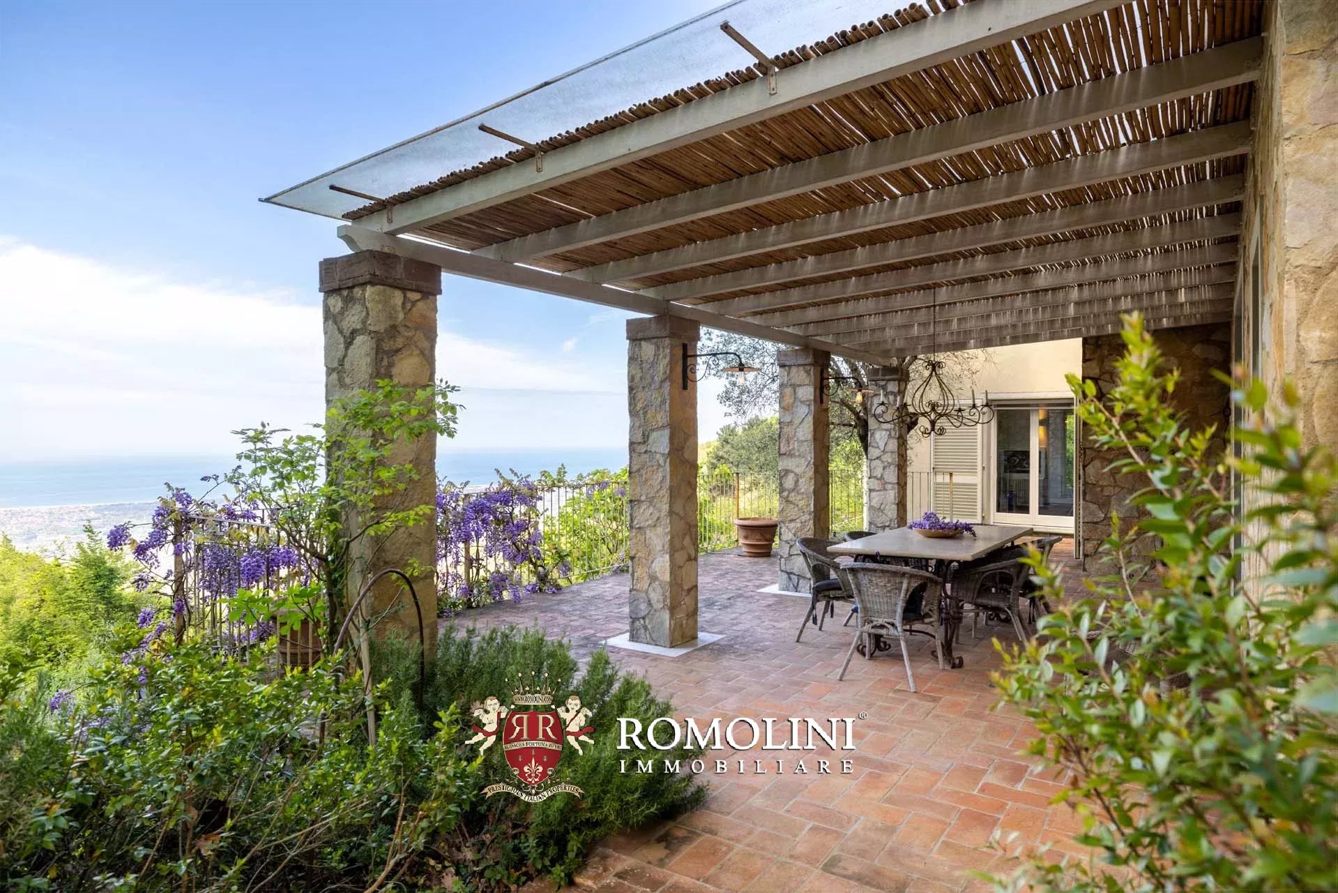 4 Bedroom Villa/Townhouse's Image 5