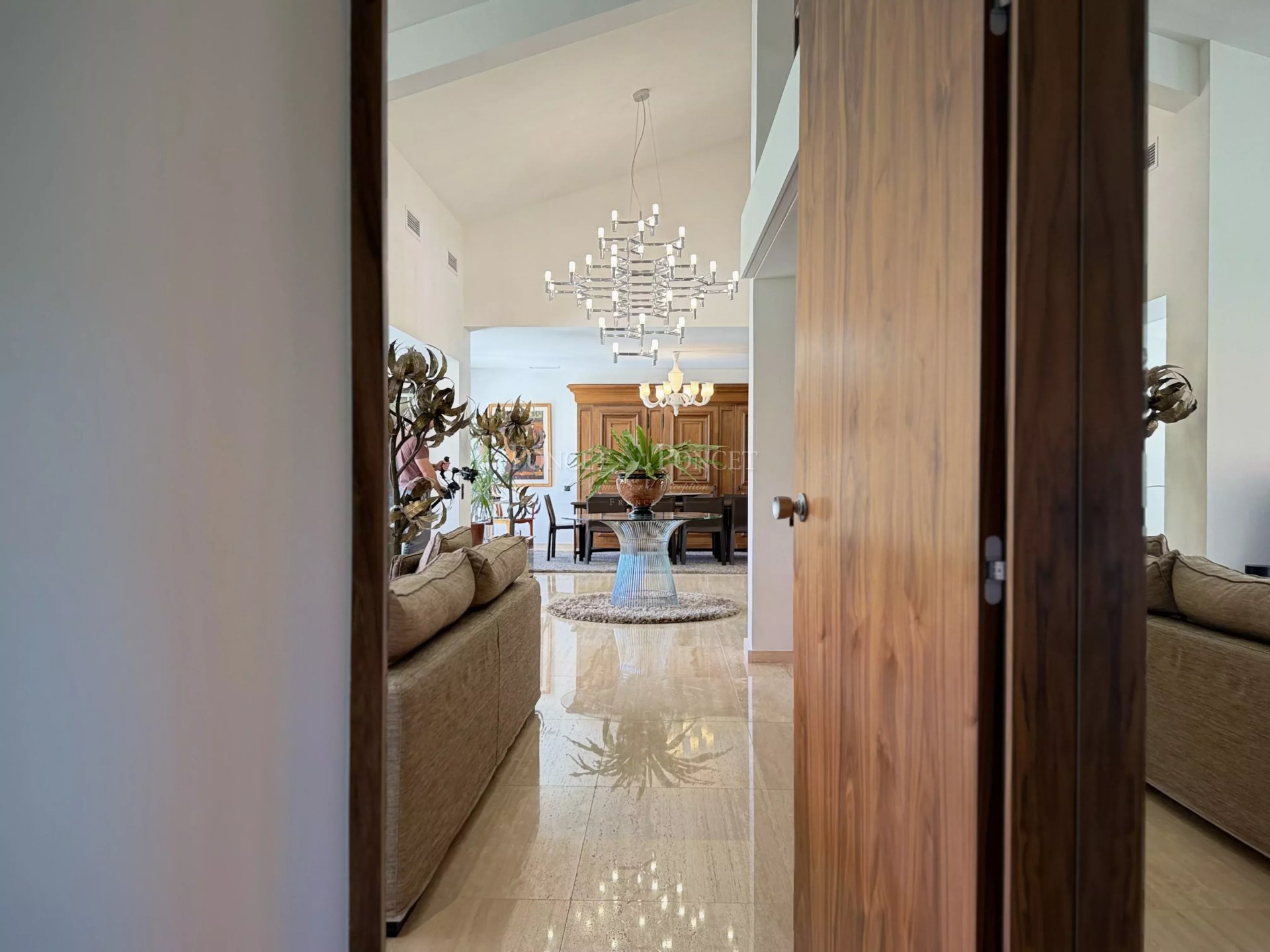 5 Bedroom Villa/Townhouse's Image 36