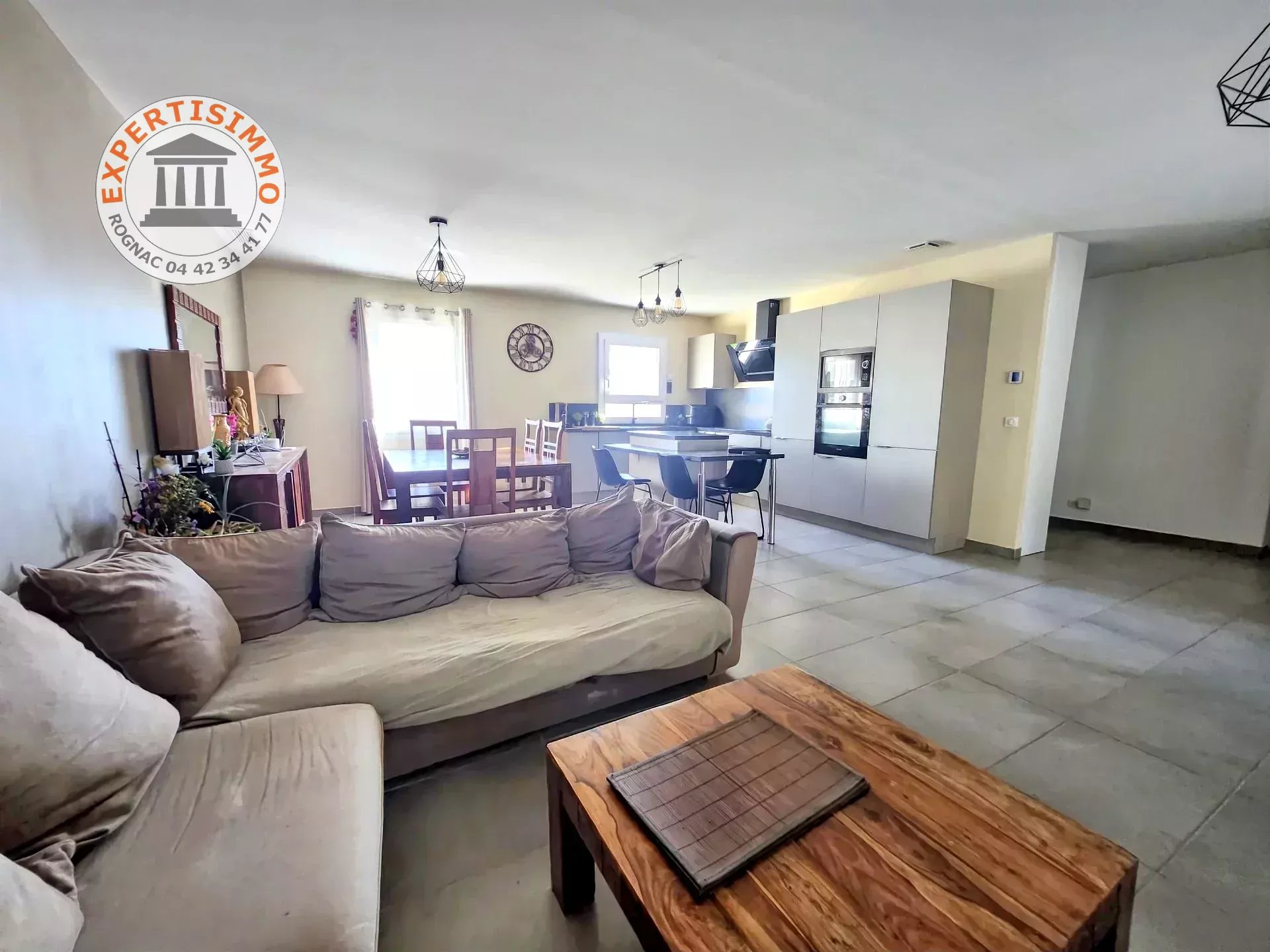 Agence immobilière de 