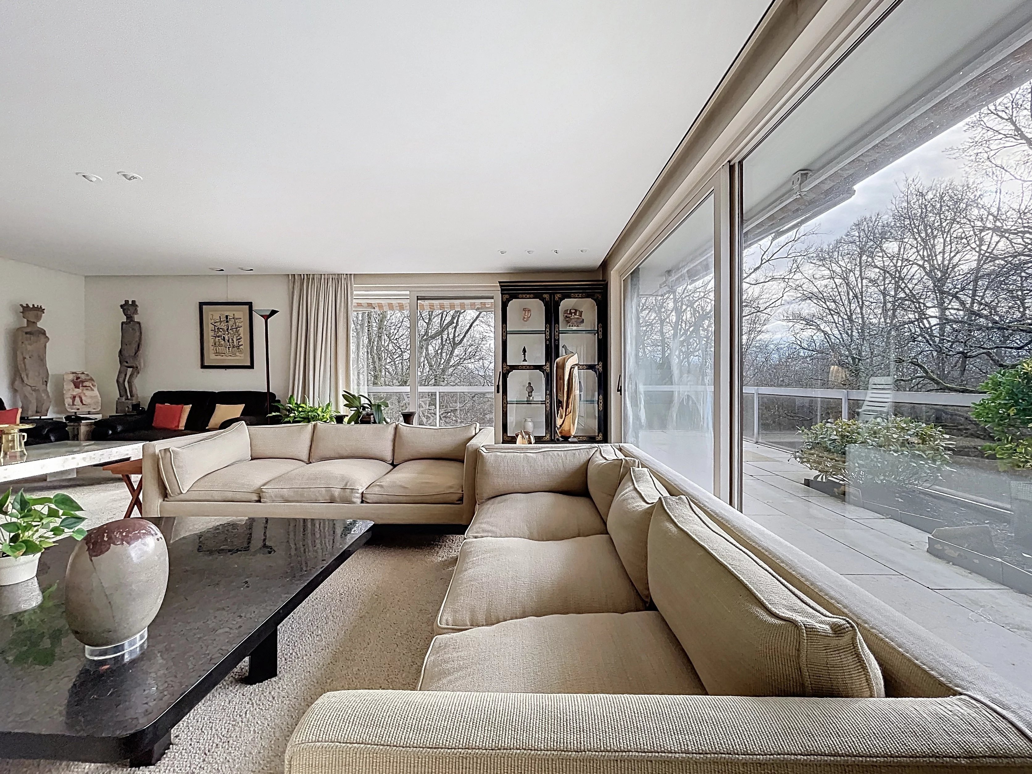 Montjoie -Marc Corbiau prestige apartment, tree-view terraces