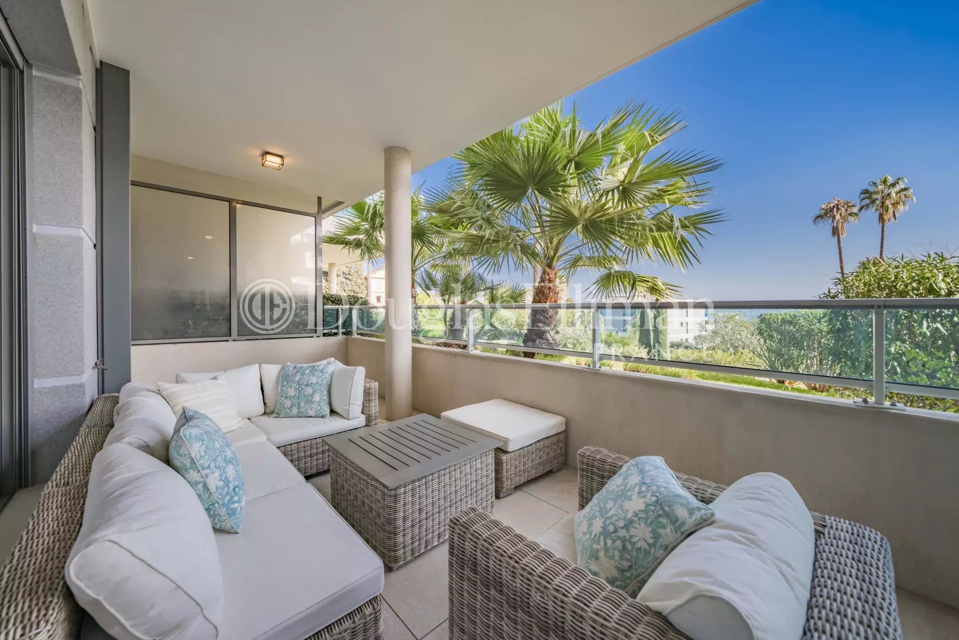 CAP D&rsquo;ANTIBES – Appartement 3 pièces avec vue sur la mer - Image nᵒ2