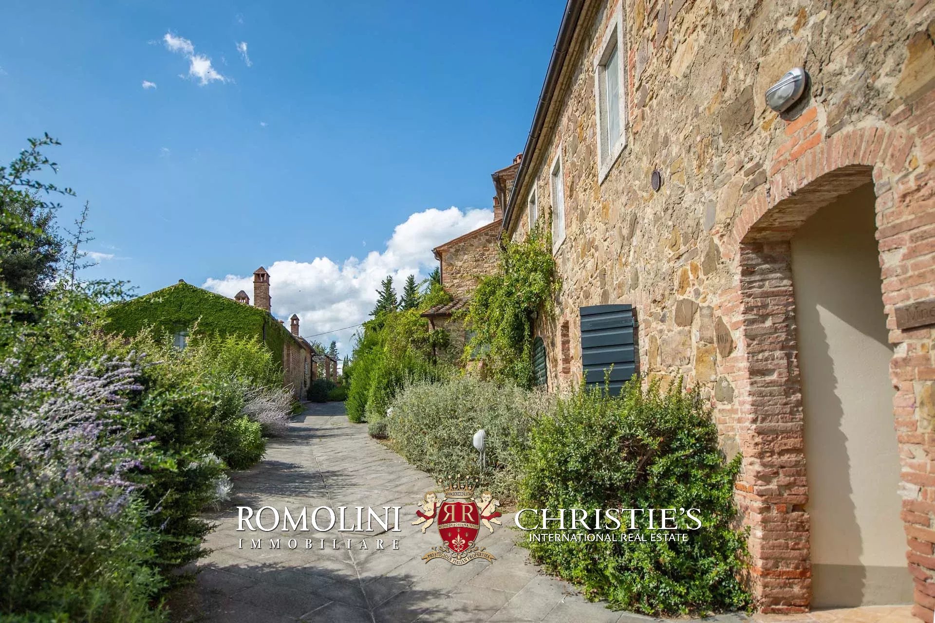 25 Bedroom Villa/Townhouse's Image 21