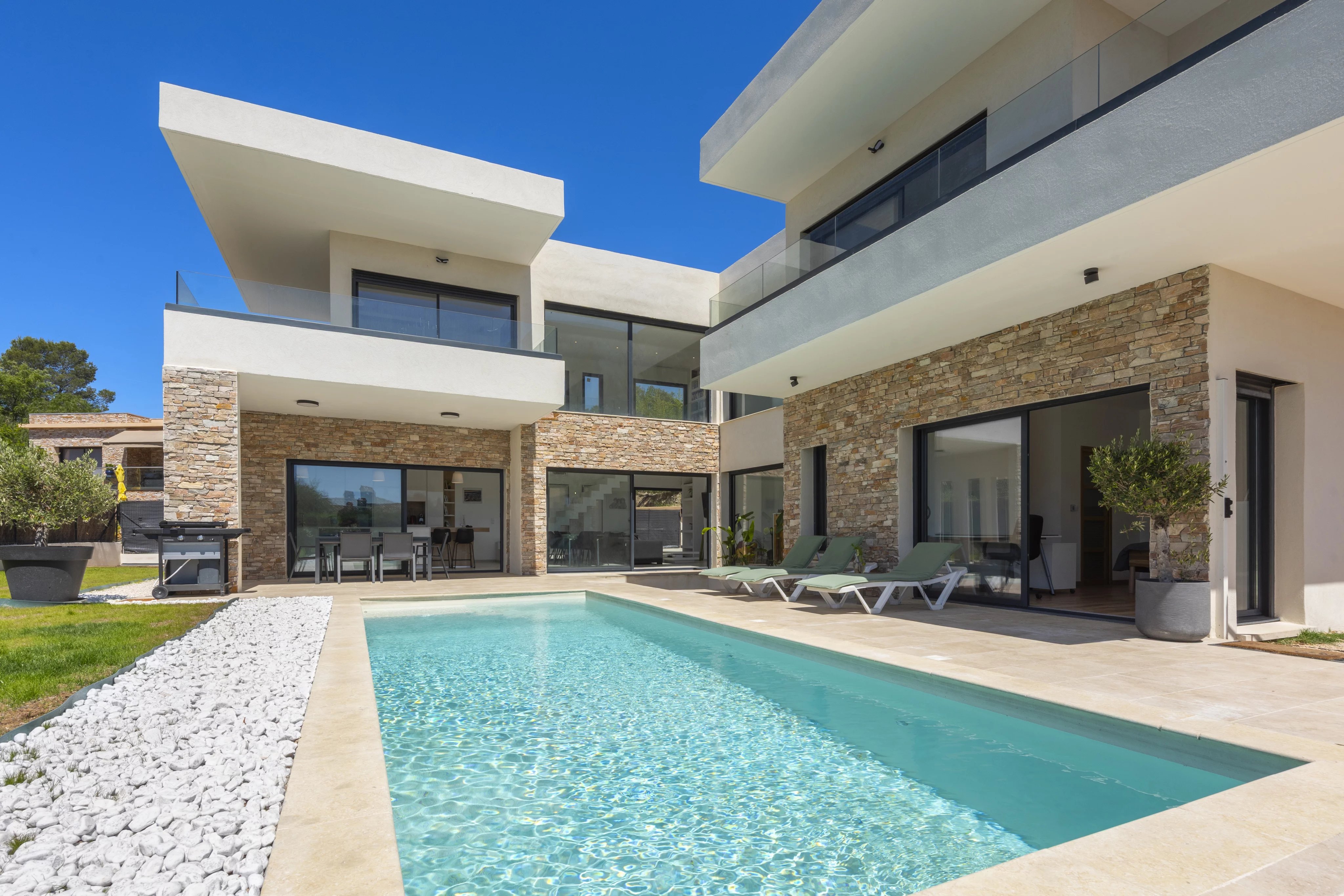 Agence immobilière de 