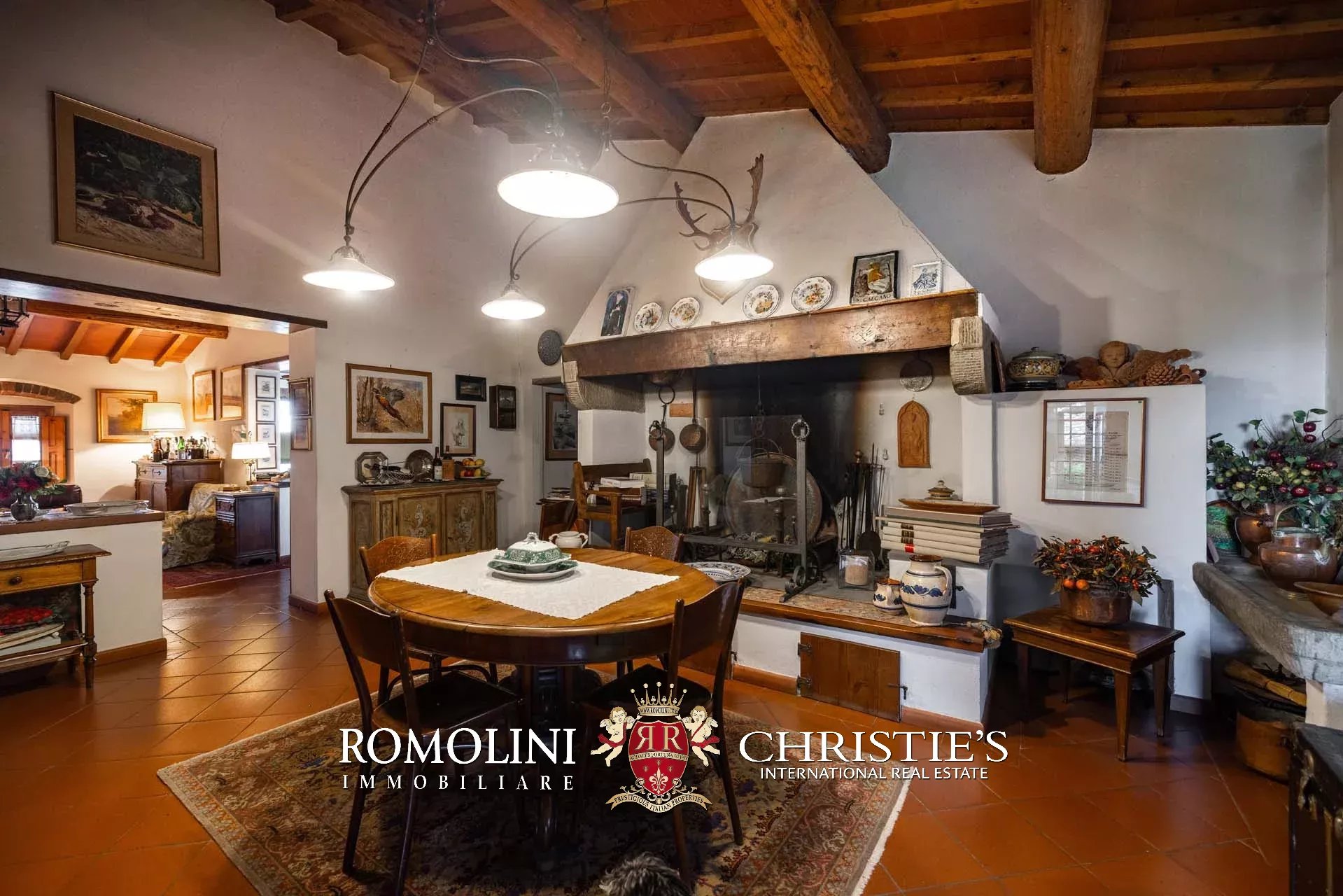 8 Bedroom Villa/Townhouse's Image 27